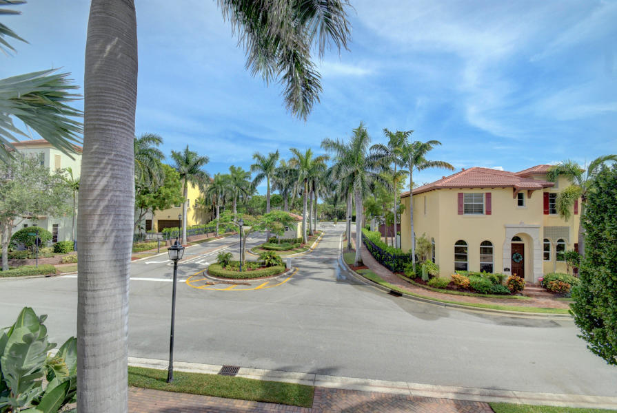 81 Via Poinciana Street