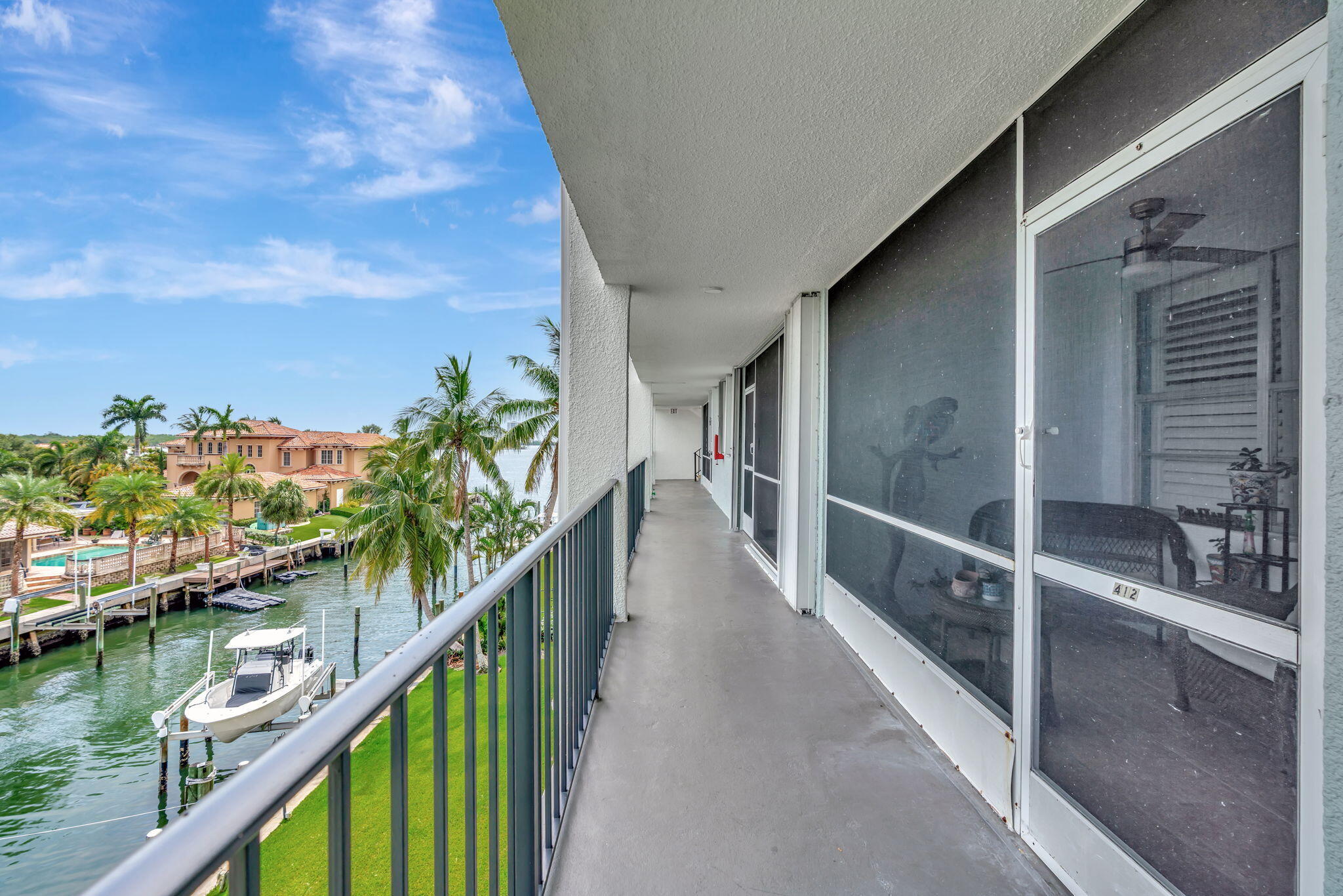 109 Paradise Harbour Boulevard 412