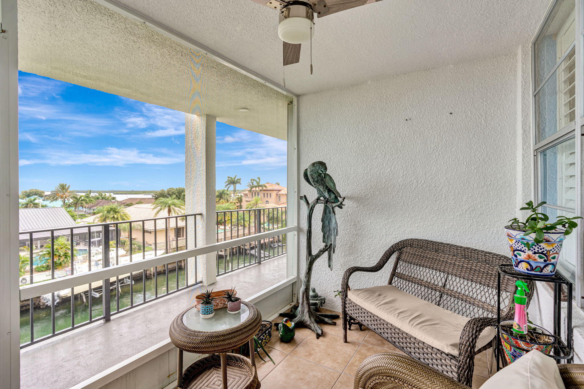 109 Paradise Harbour Boulevard 412