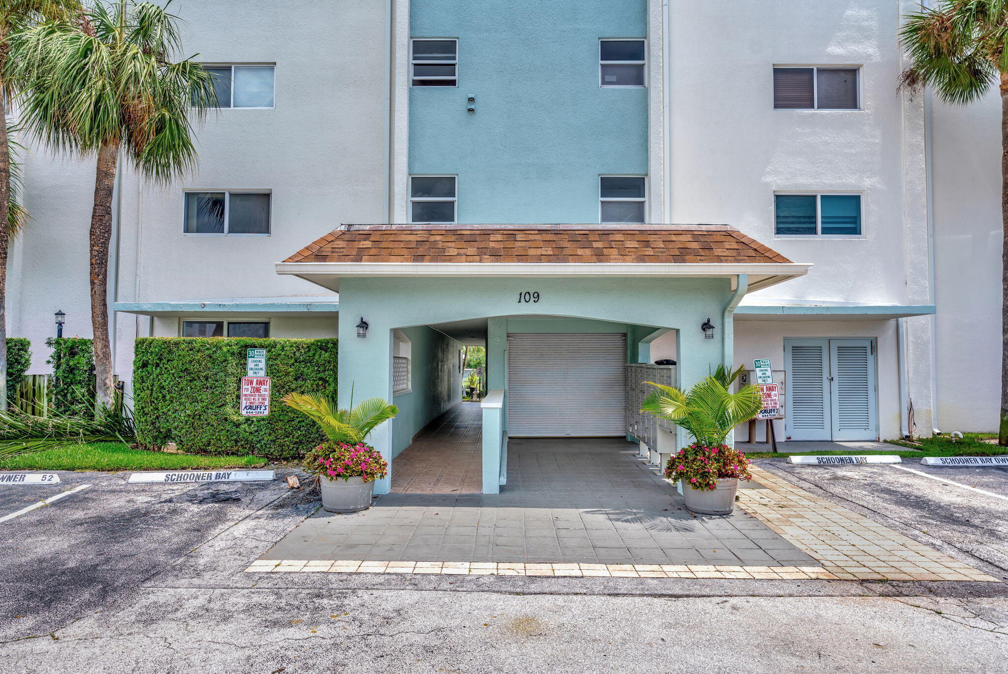 109 Paradise Harbour Boulevard 412