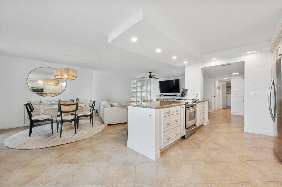 2200 S Ocean Boulevard 102