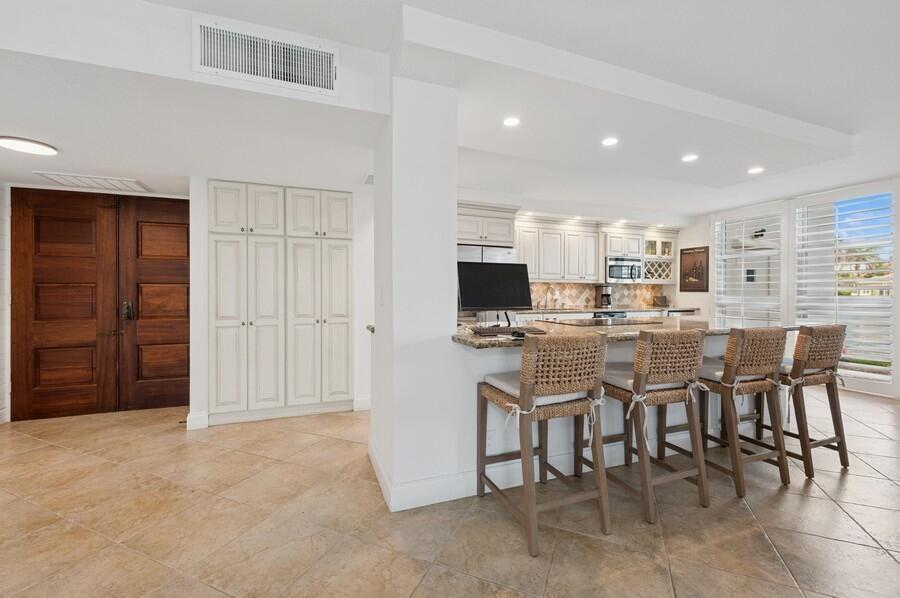 2200 S Ocean Boulevard 102