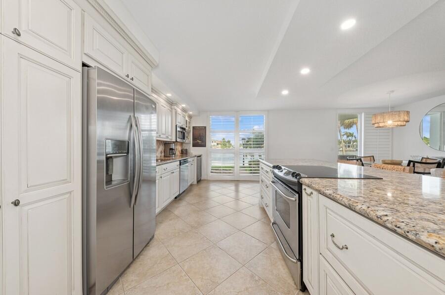 2200 S Ocean Boulevard 102