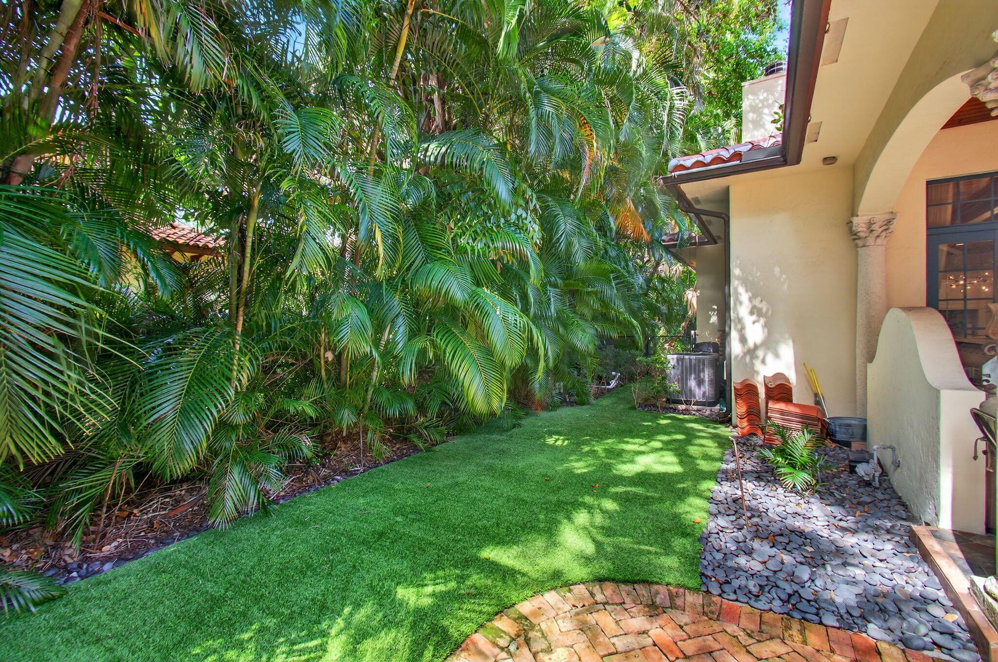 745 Oleander Street