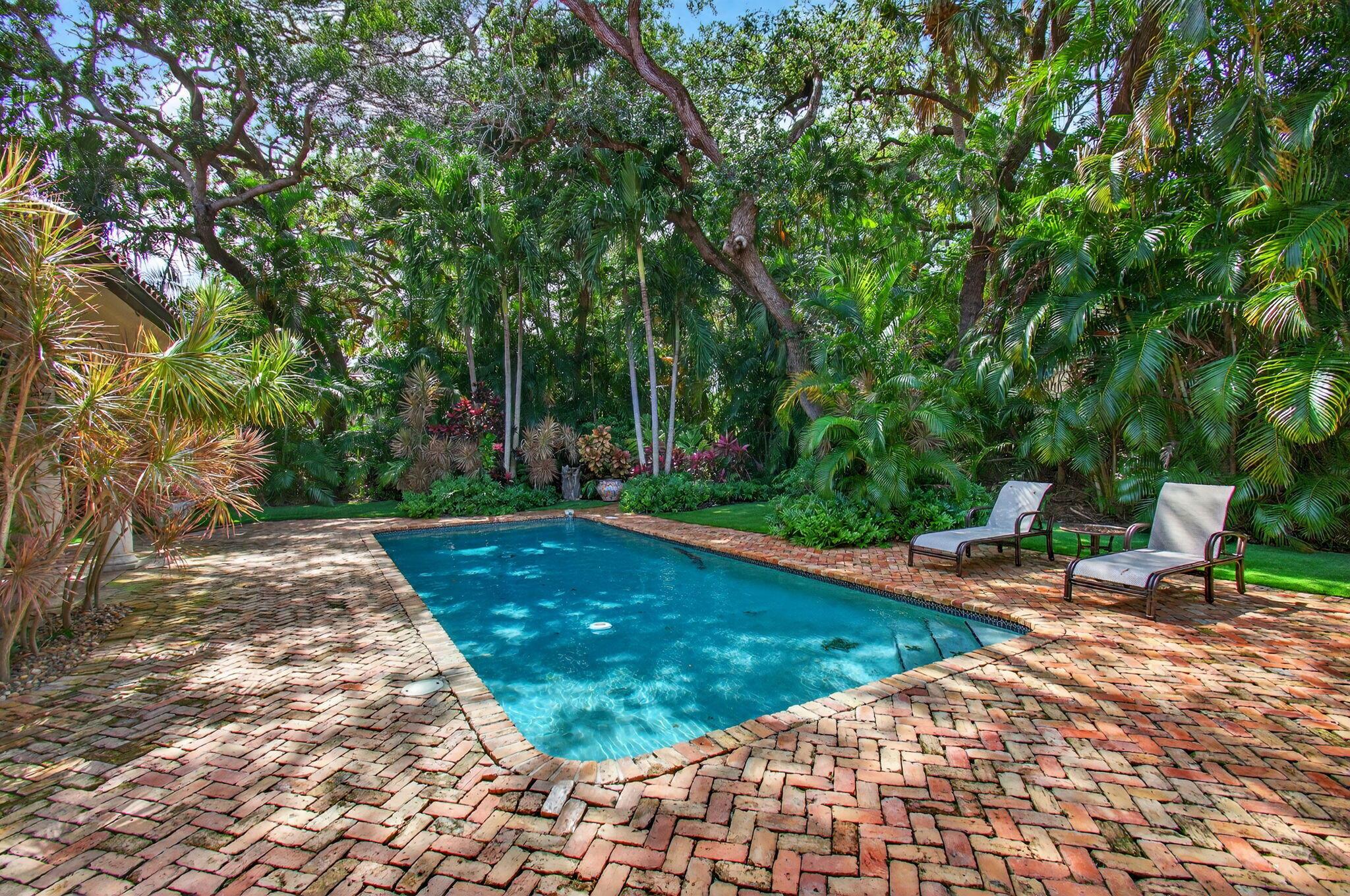 745 Oleander Street