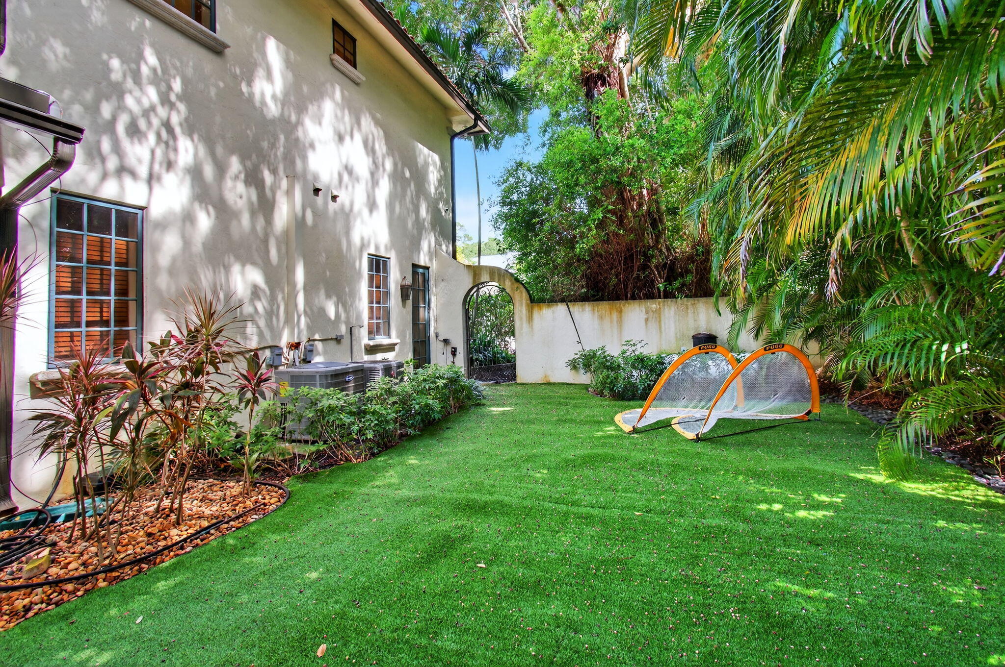 745 Oleander Street