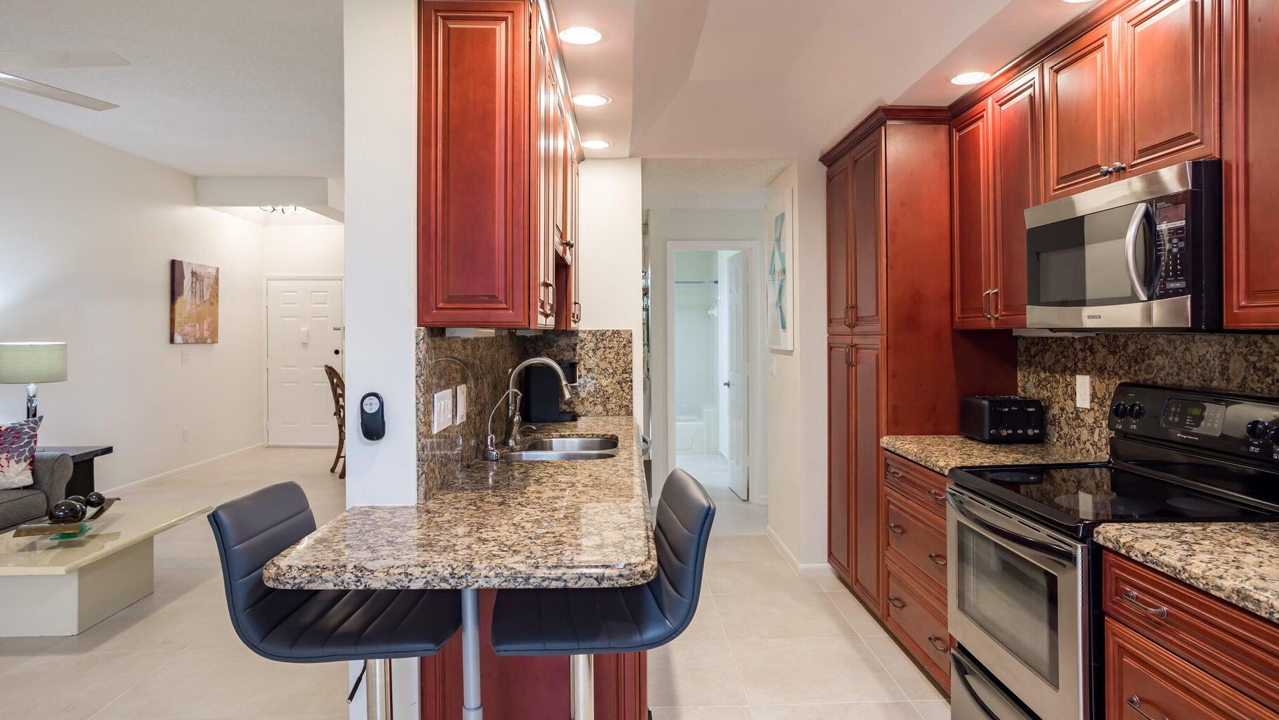 7460 La Paz Boulevard 208