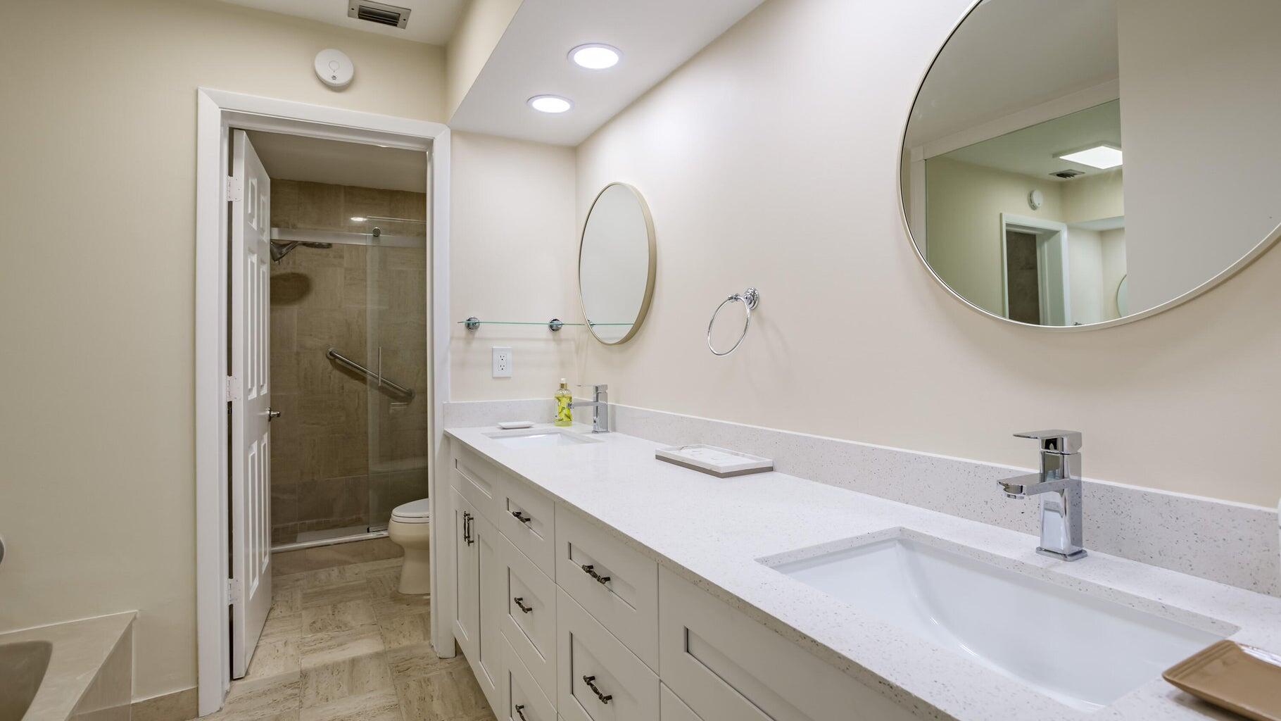 7460 La Paz Boulevard 208