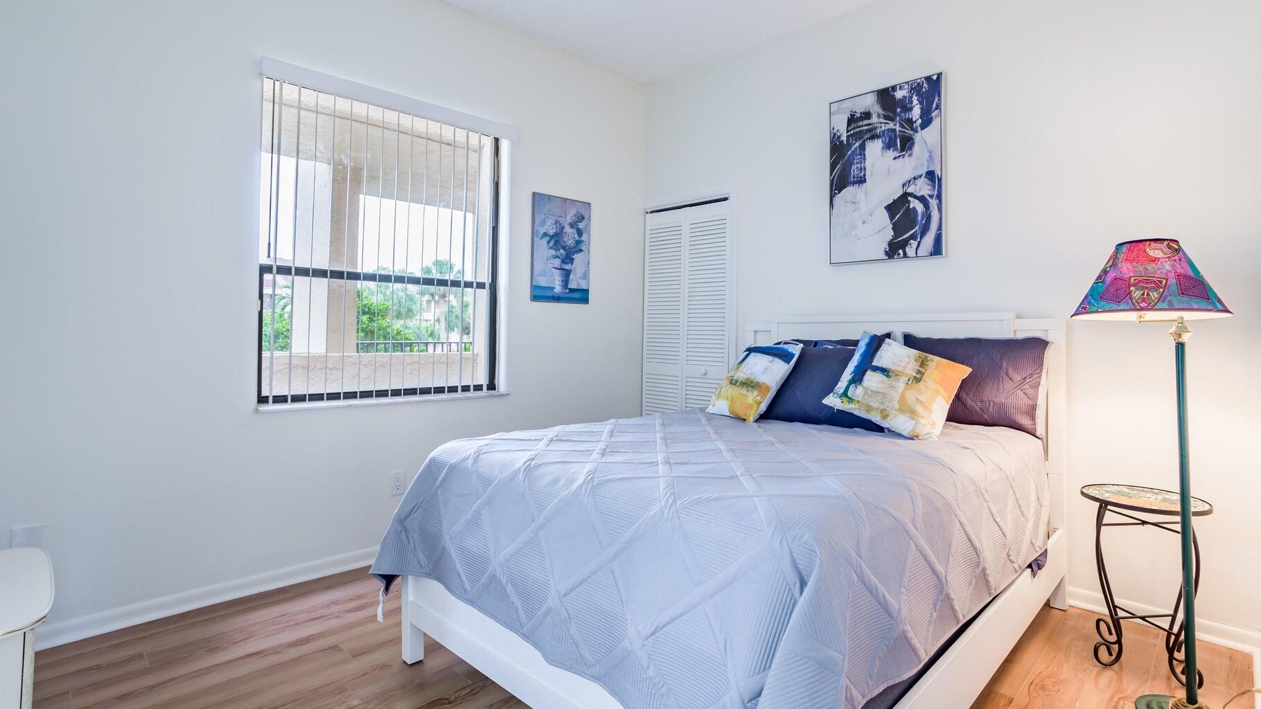 7460 La Paz Boulevard 208