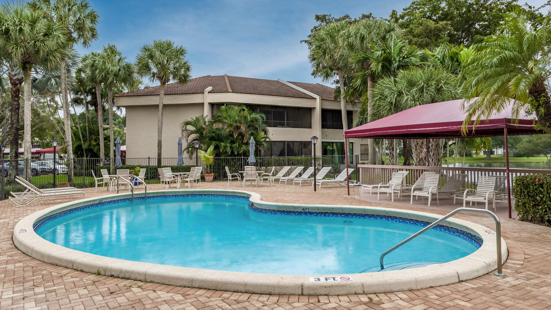 7460 La Paz Boulevard 208