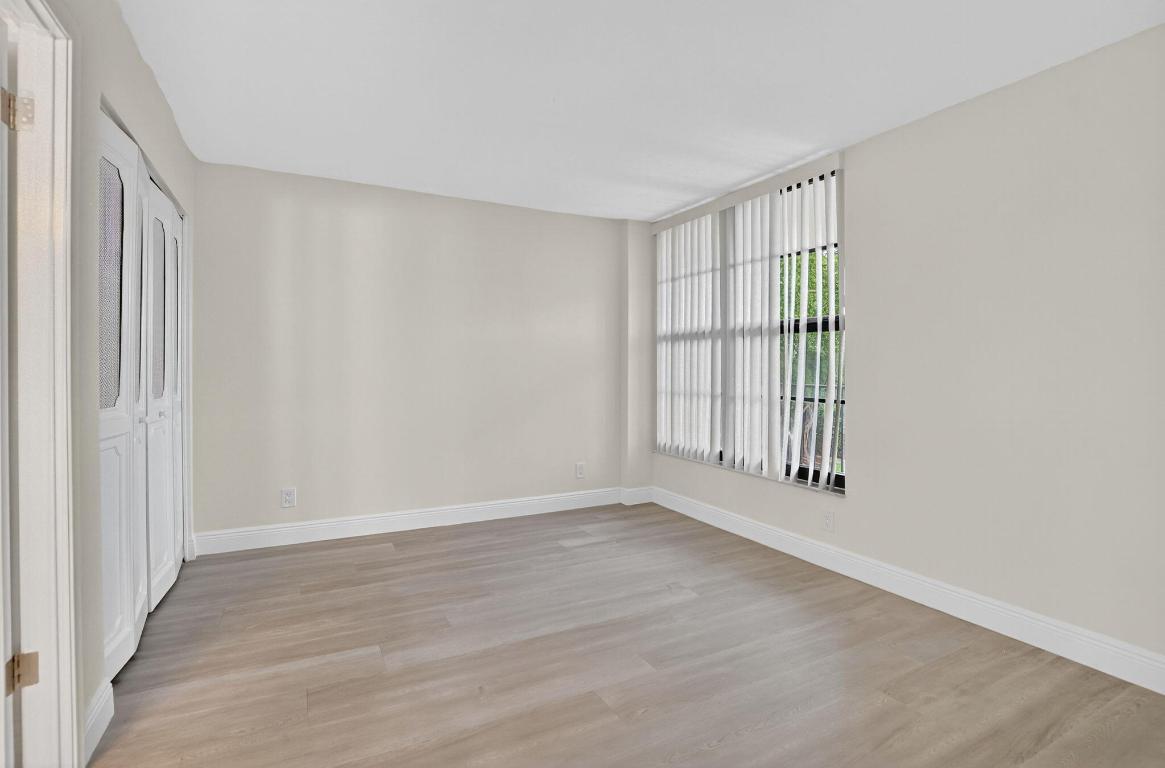 4 Royal Palm Way 3070