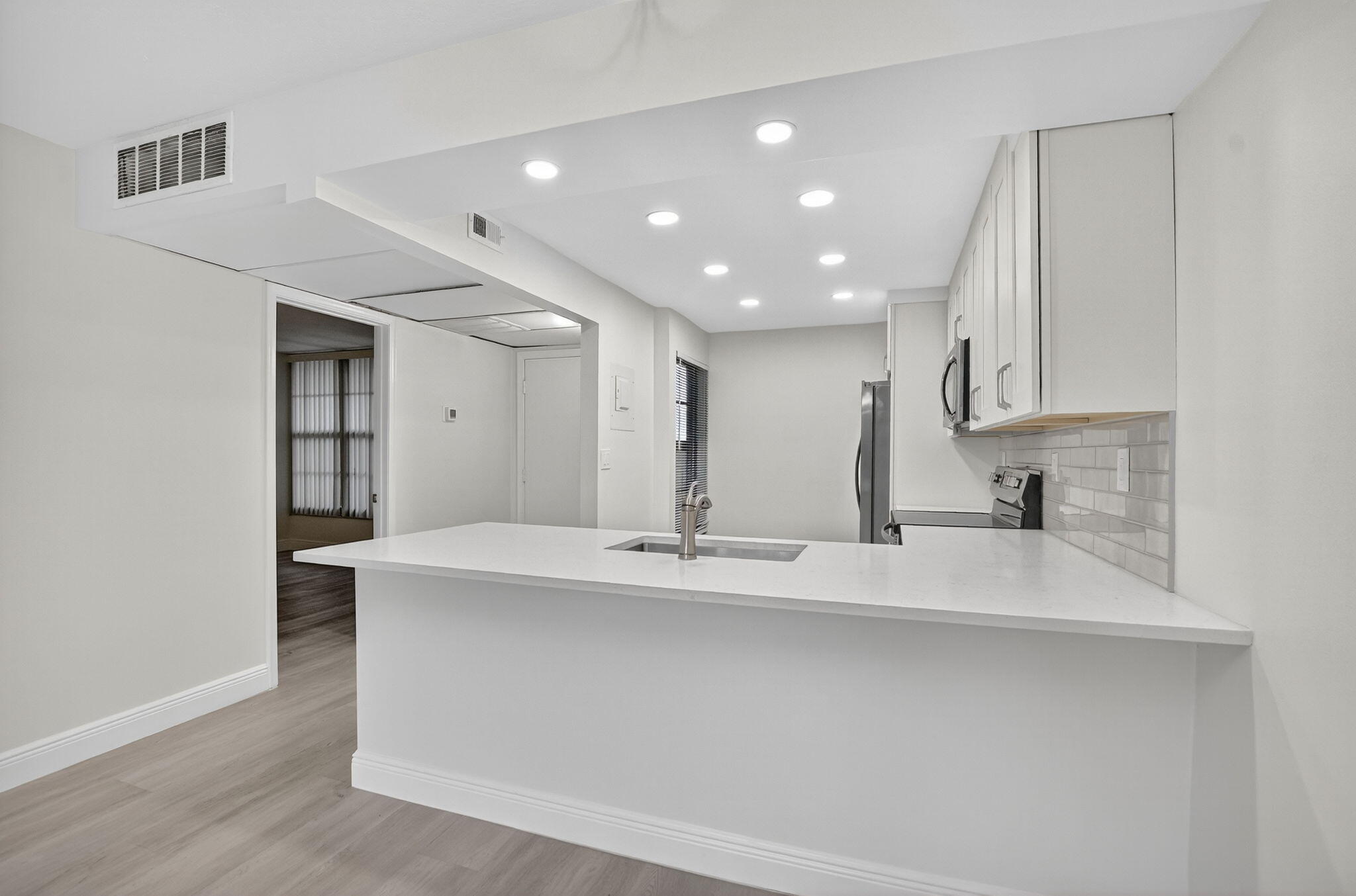 4 Royal Palm Way 3070