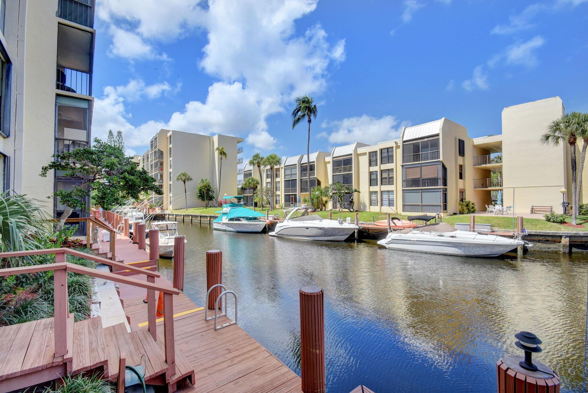 4 Royal Palm Way 3070