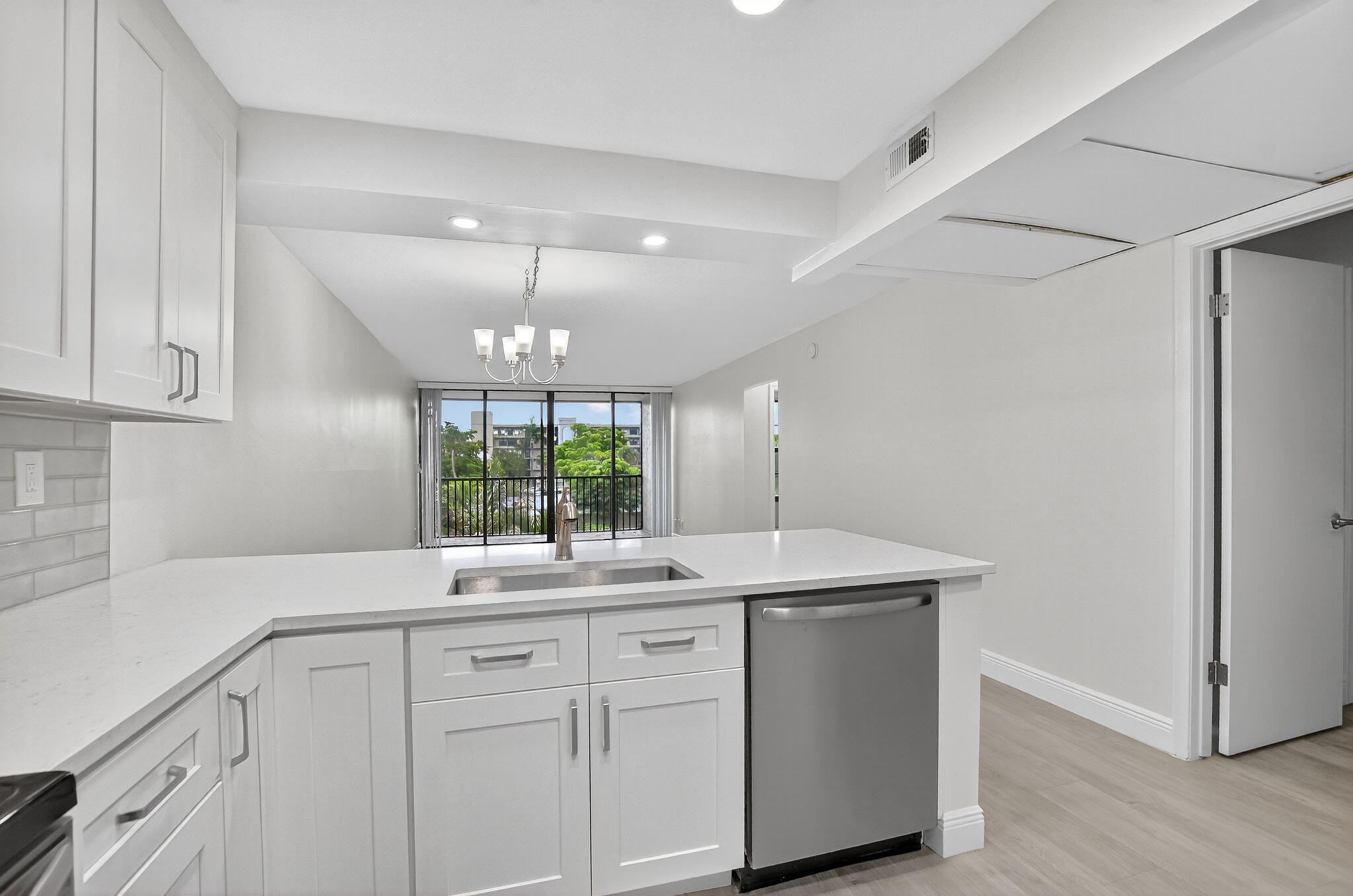 4 Royal Palm Way 3070