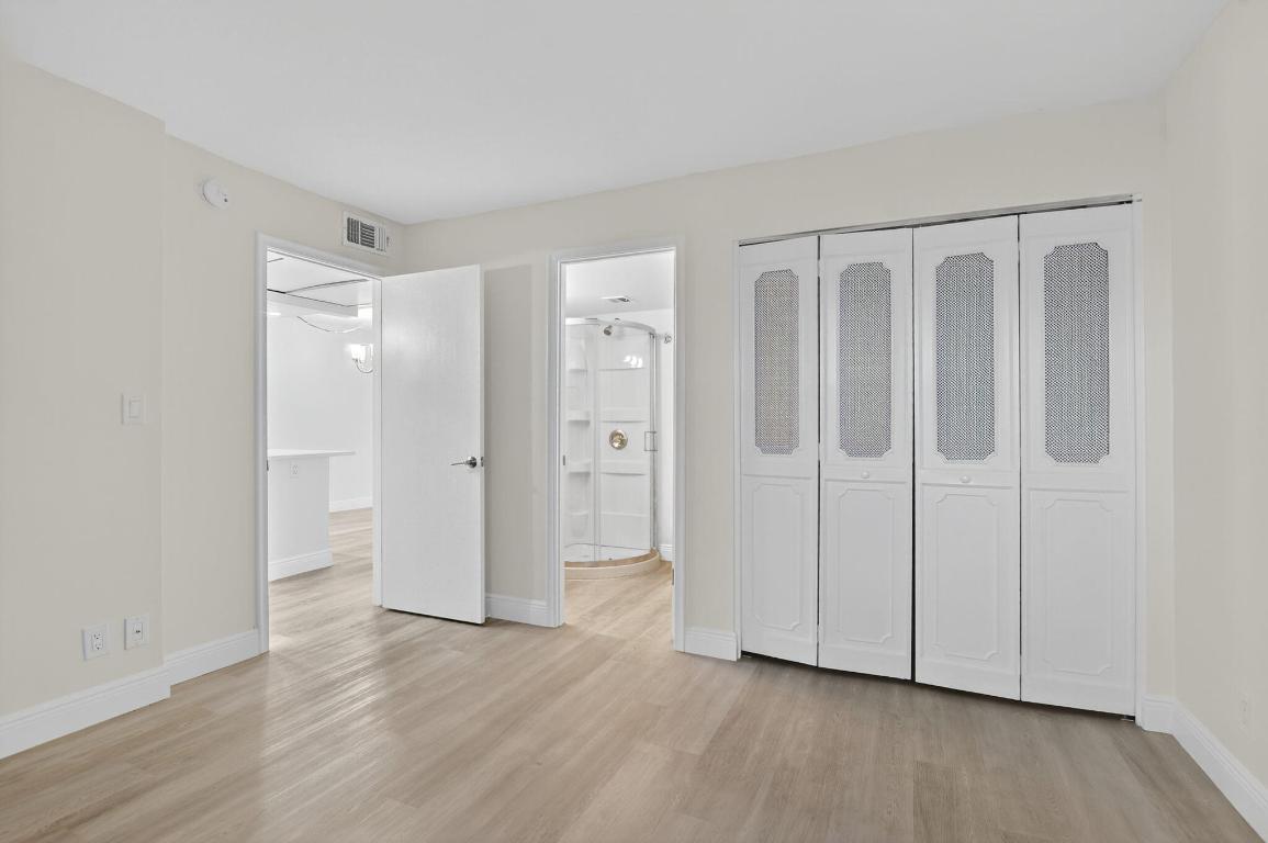 4 Royal Palm Way 3070