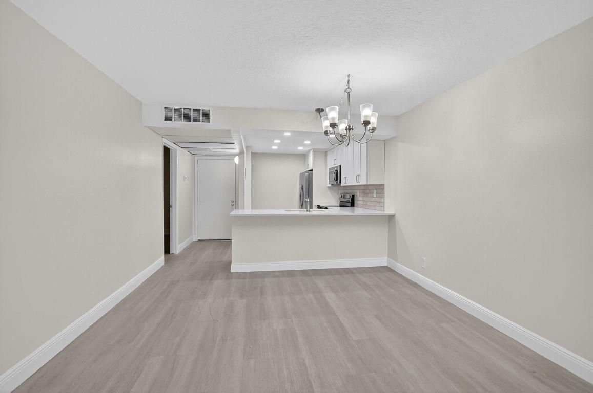 4 Royal Palm Way 3070