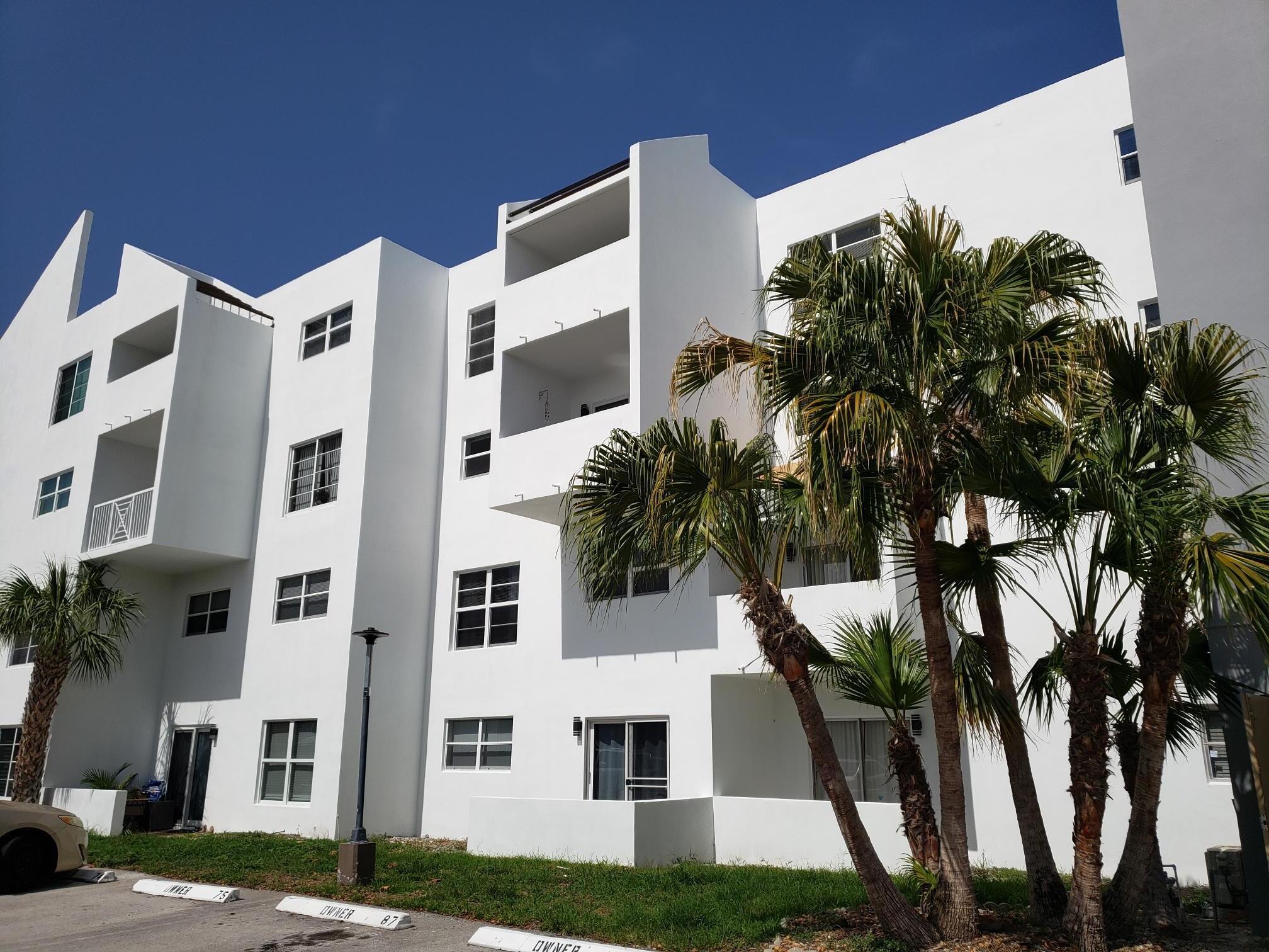 2850 NE 14th St Causeway 403b