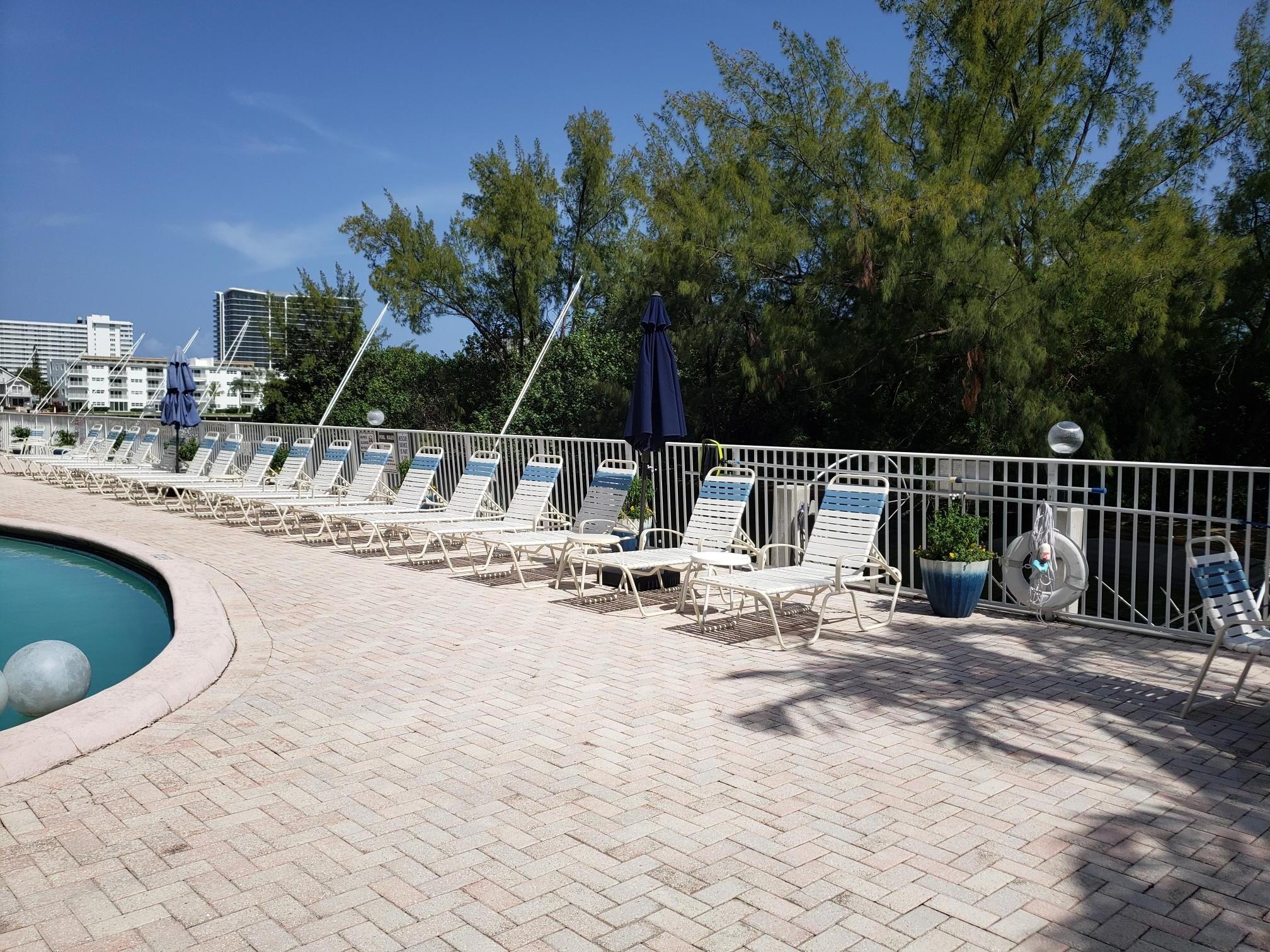 2850 NE 14th St Causeway 403b