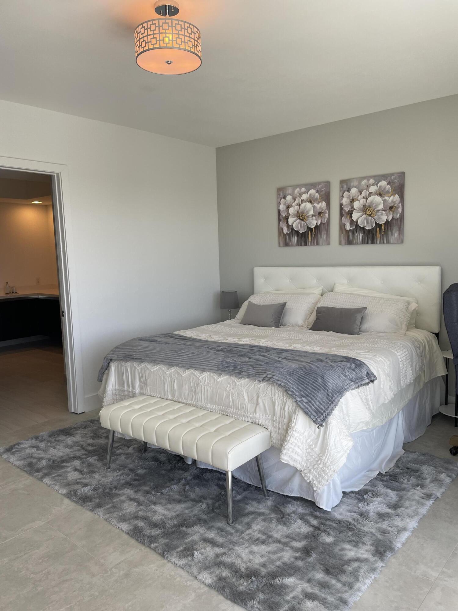 1180 N Federal Highway 1009