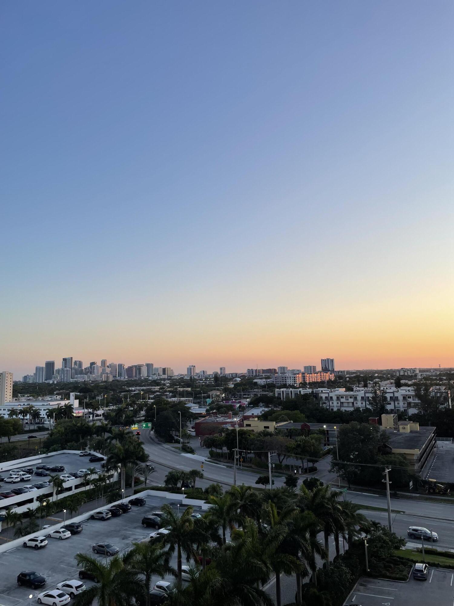 1180 N Federal Highway 1009