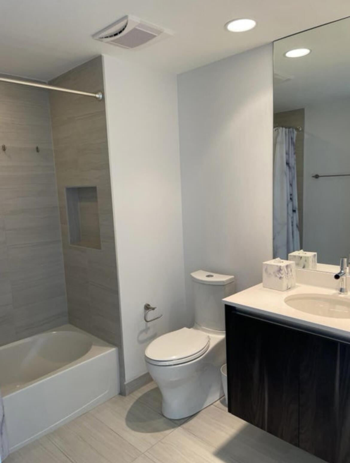 1180 N Federal Highway 1009