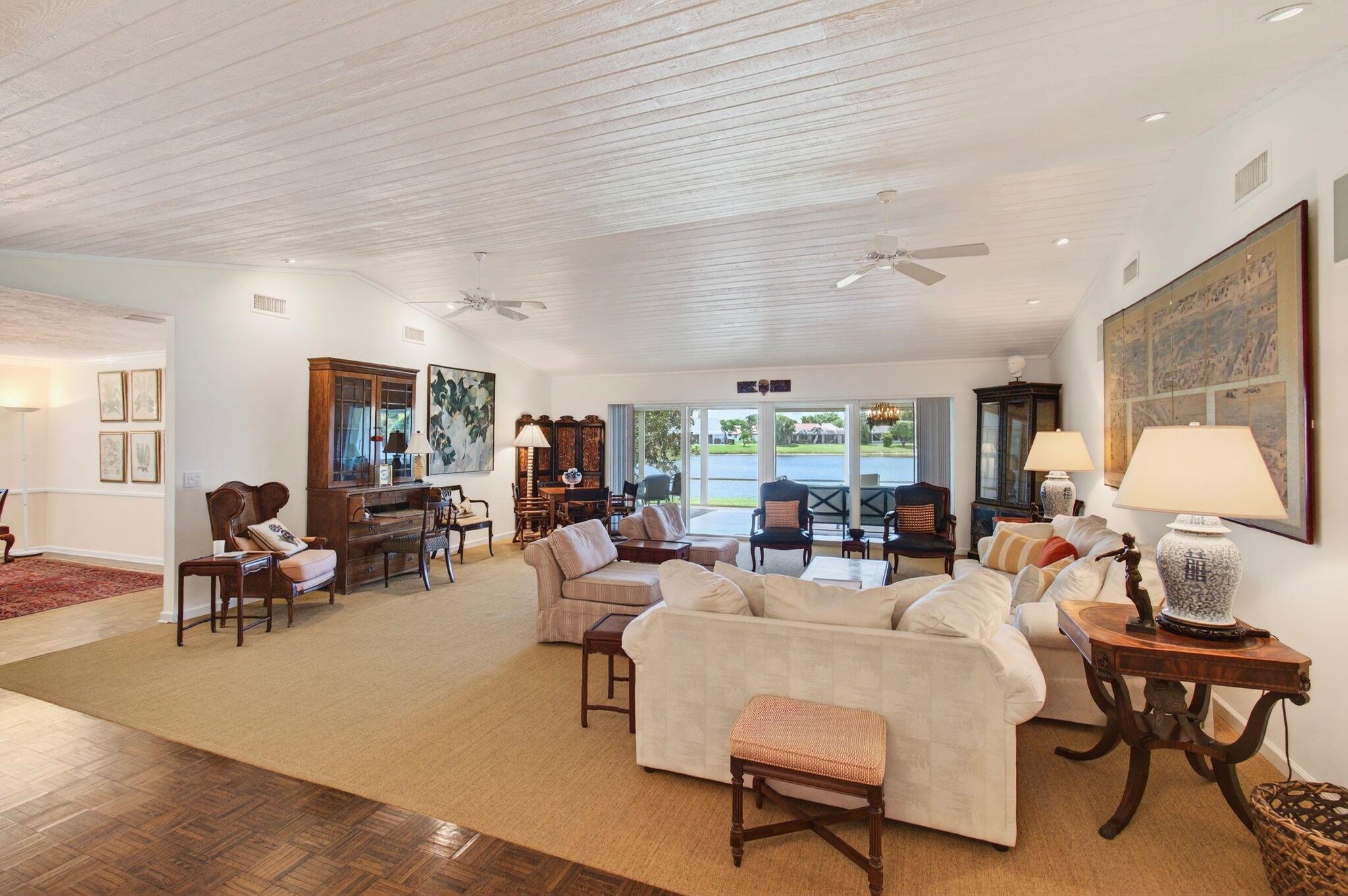 2542 SW 23rd Cranbrook Place