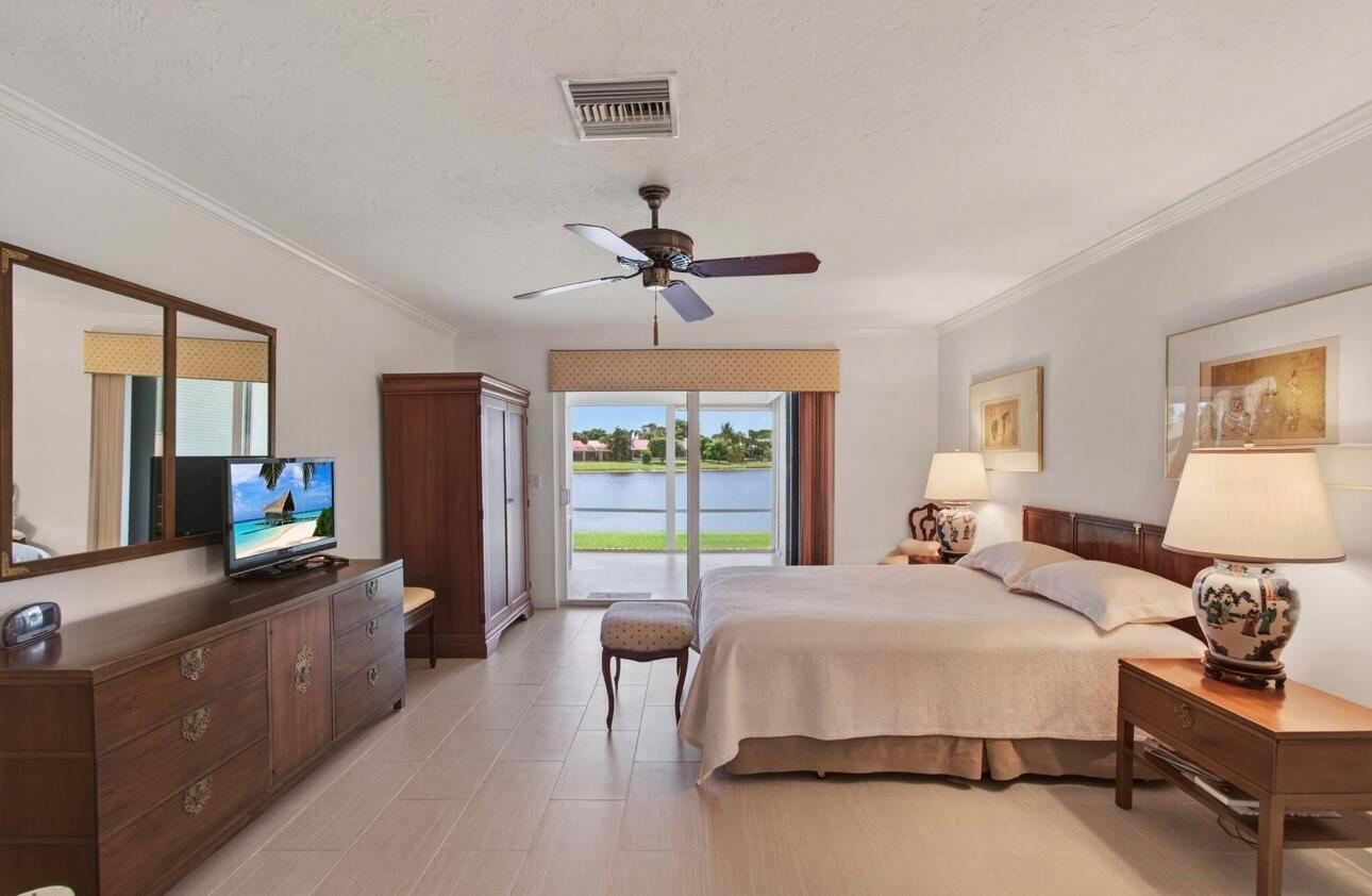 2542 SW 23rd Cranbrook Place