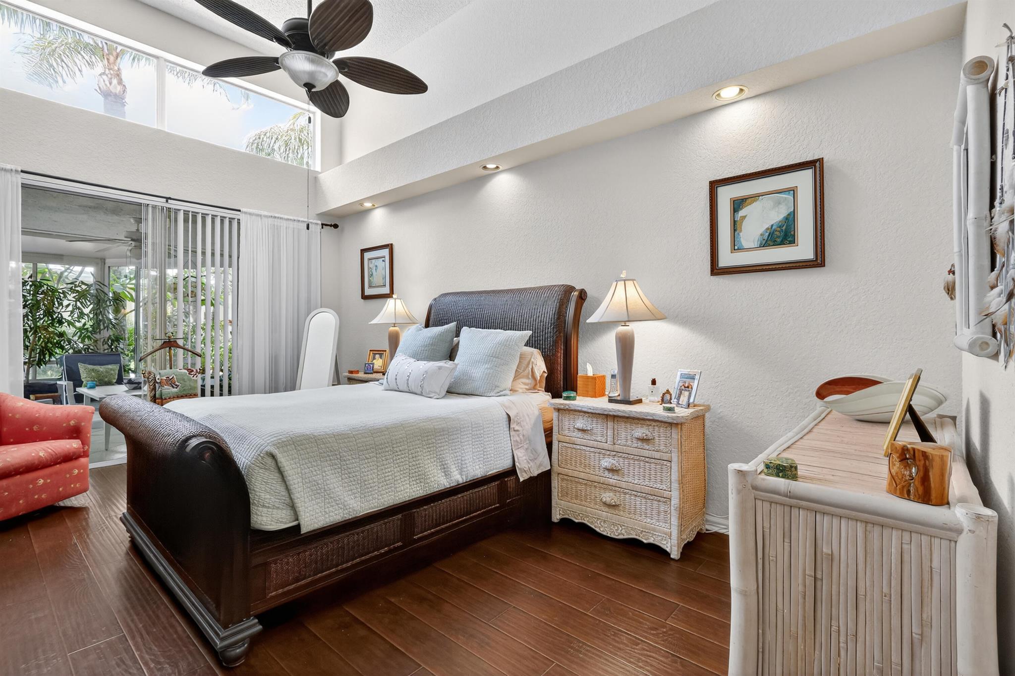 6118 Greenspointe Drive