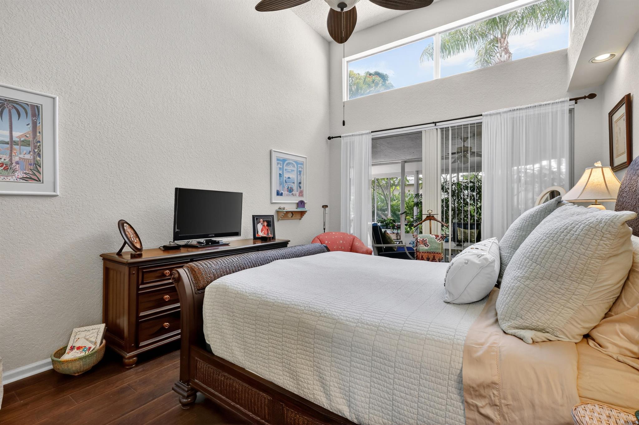 6118 Greenspointe Drive