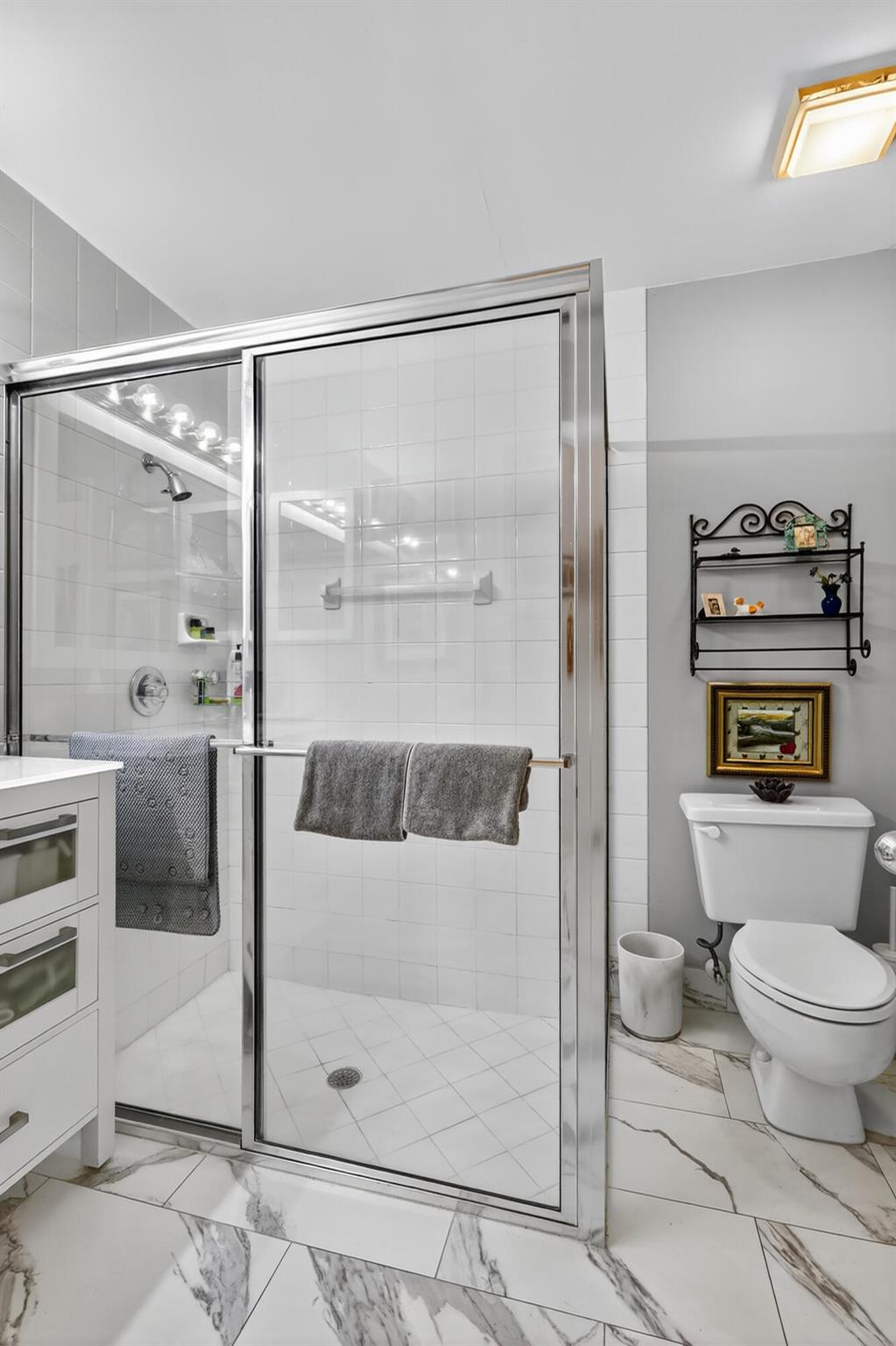 6118 Greenspointe Drive