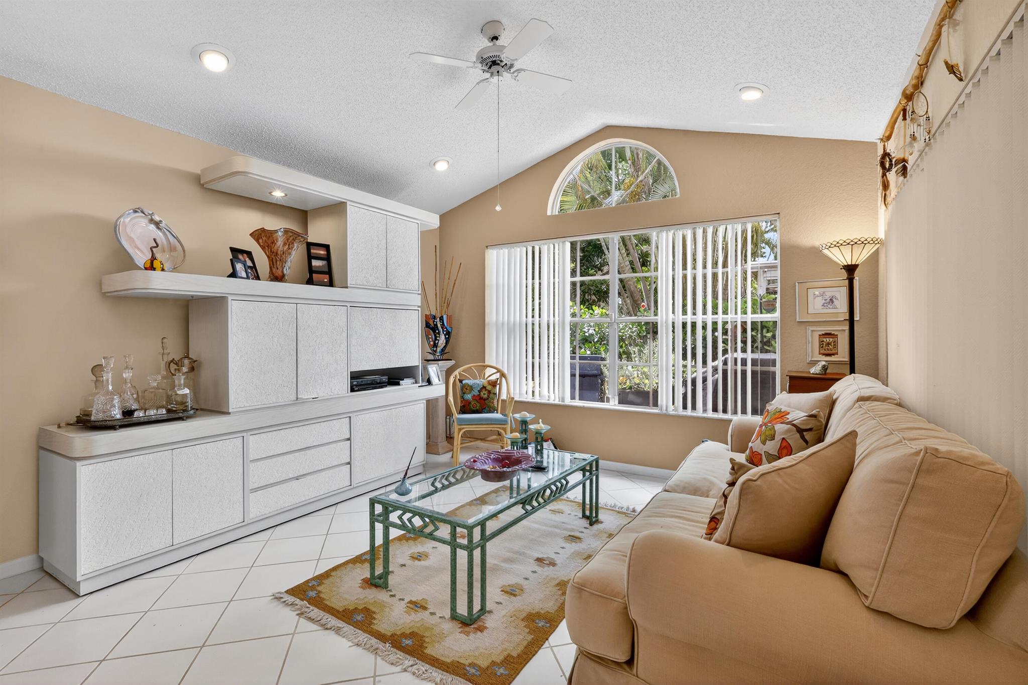 6118 Greenspointe Drive