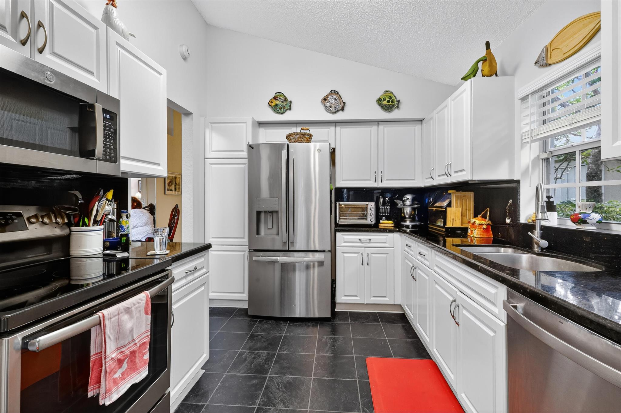 6118 Greenspointe Drive