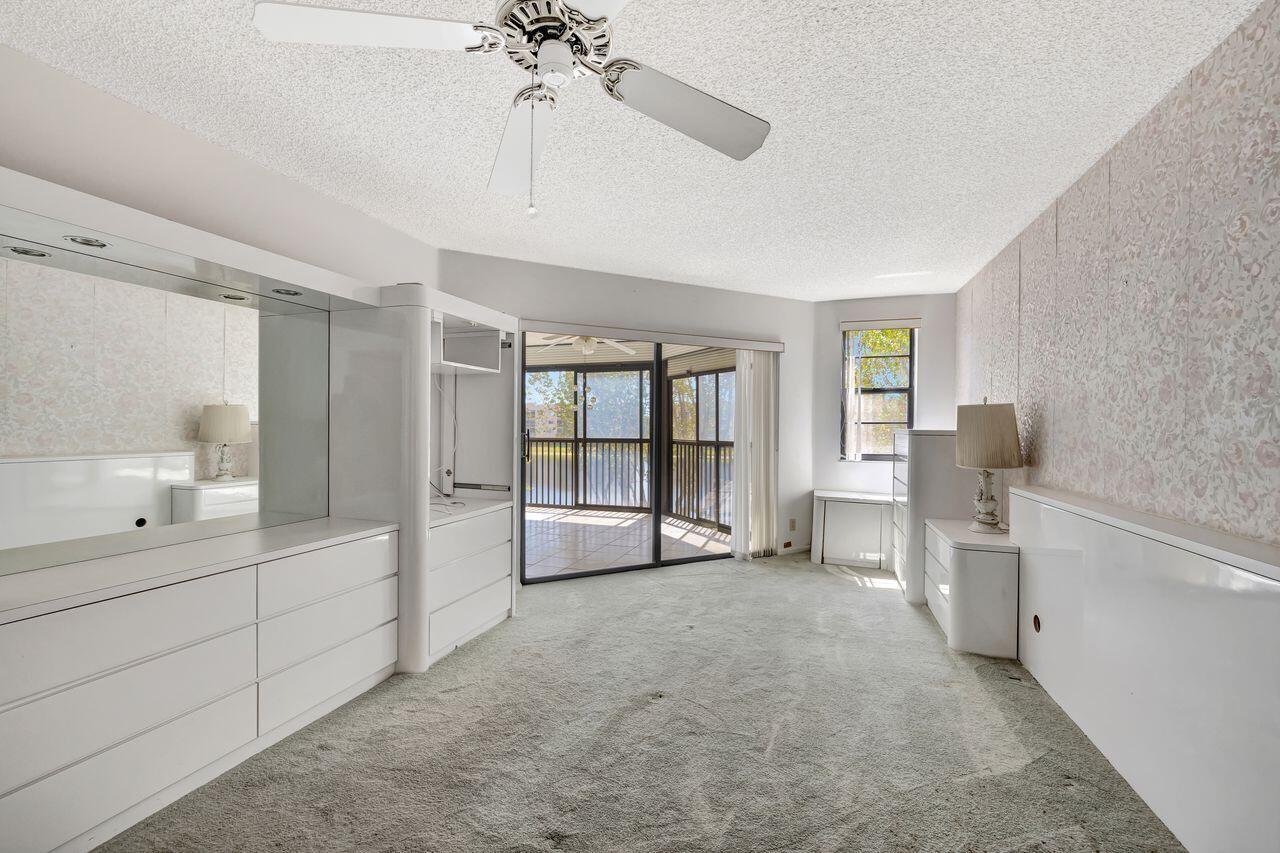 7462 Fairfax Drive 305