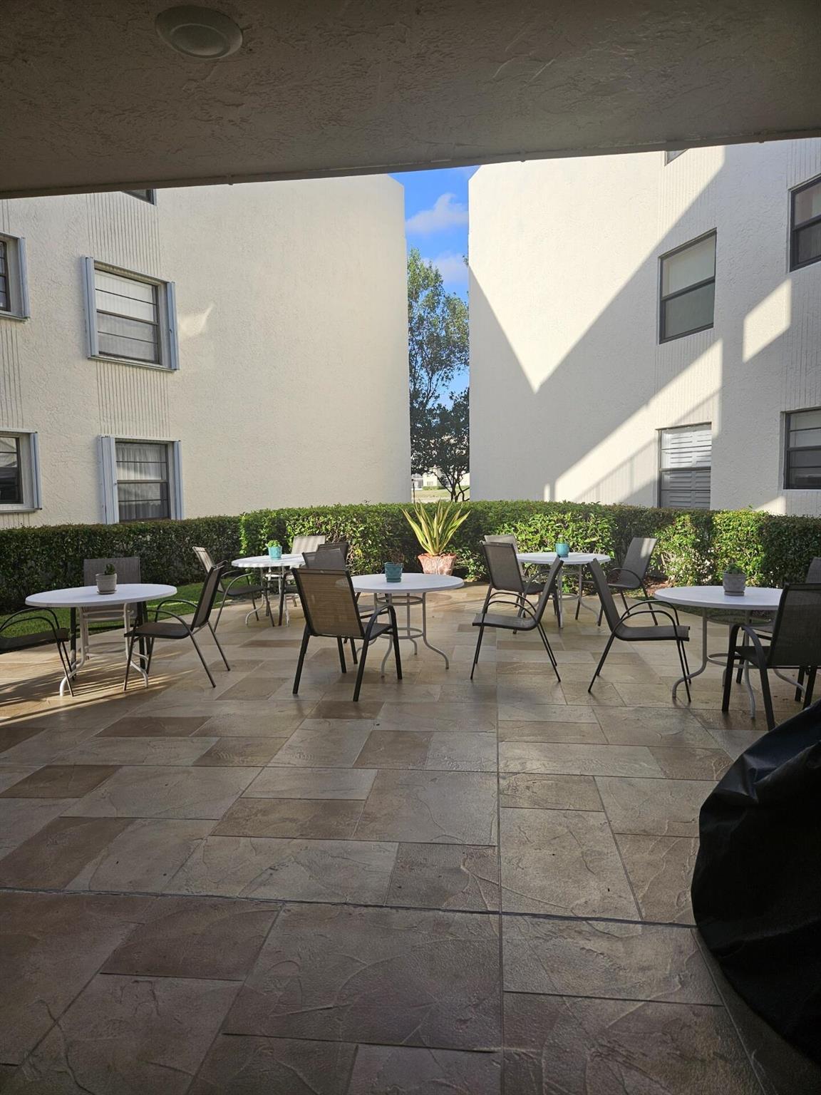 7462 Fairfax Drive 305