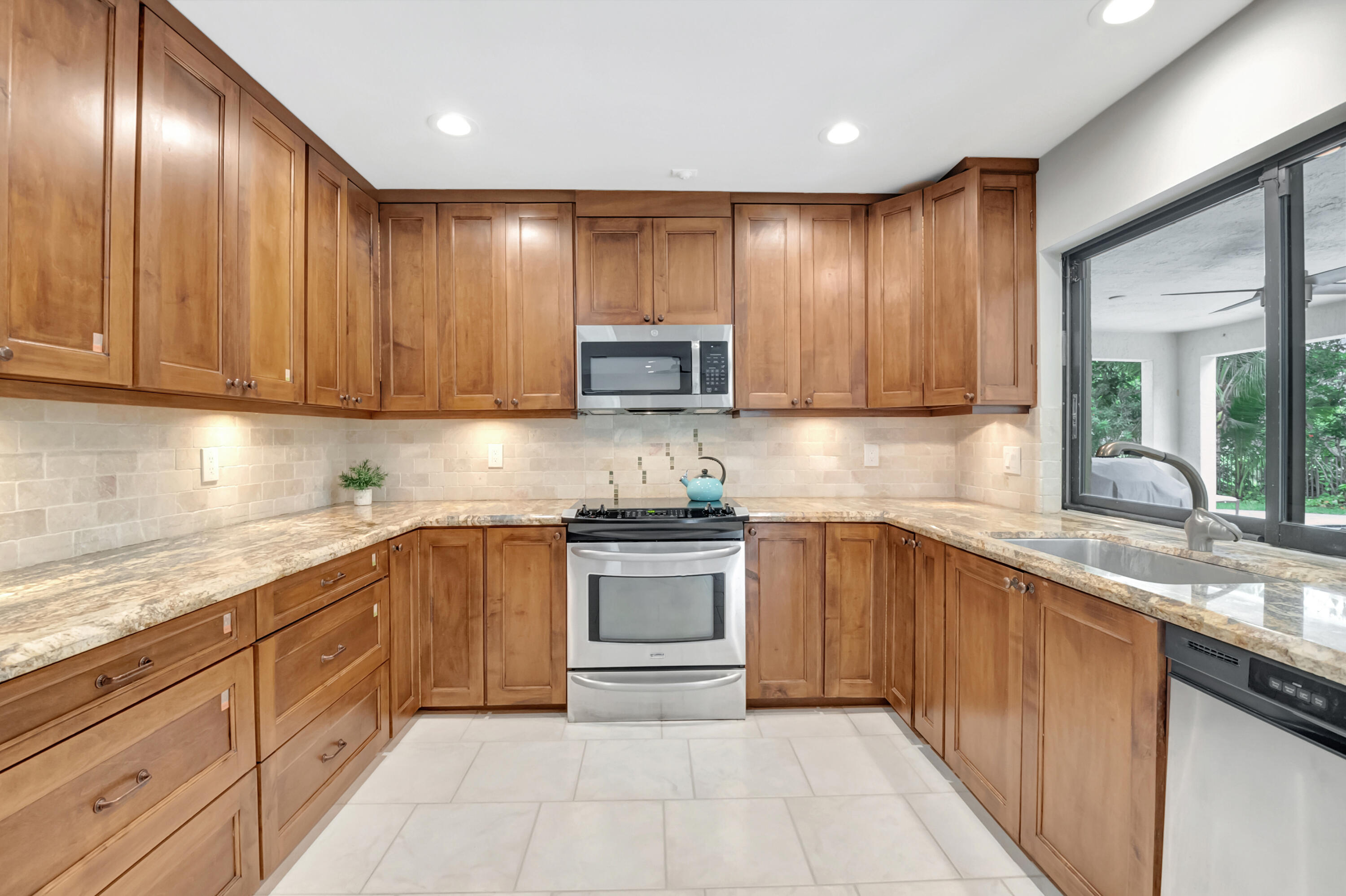 2244 NW 39th Drive