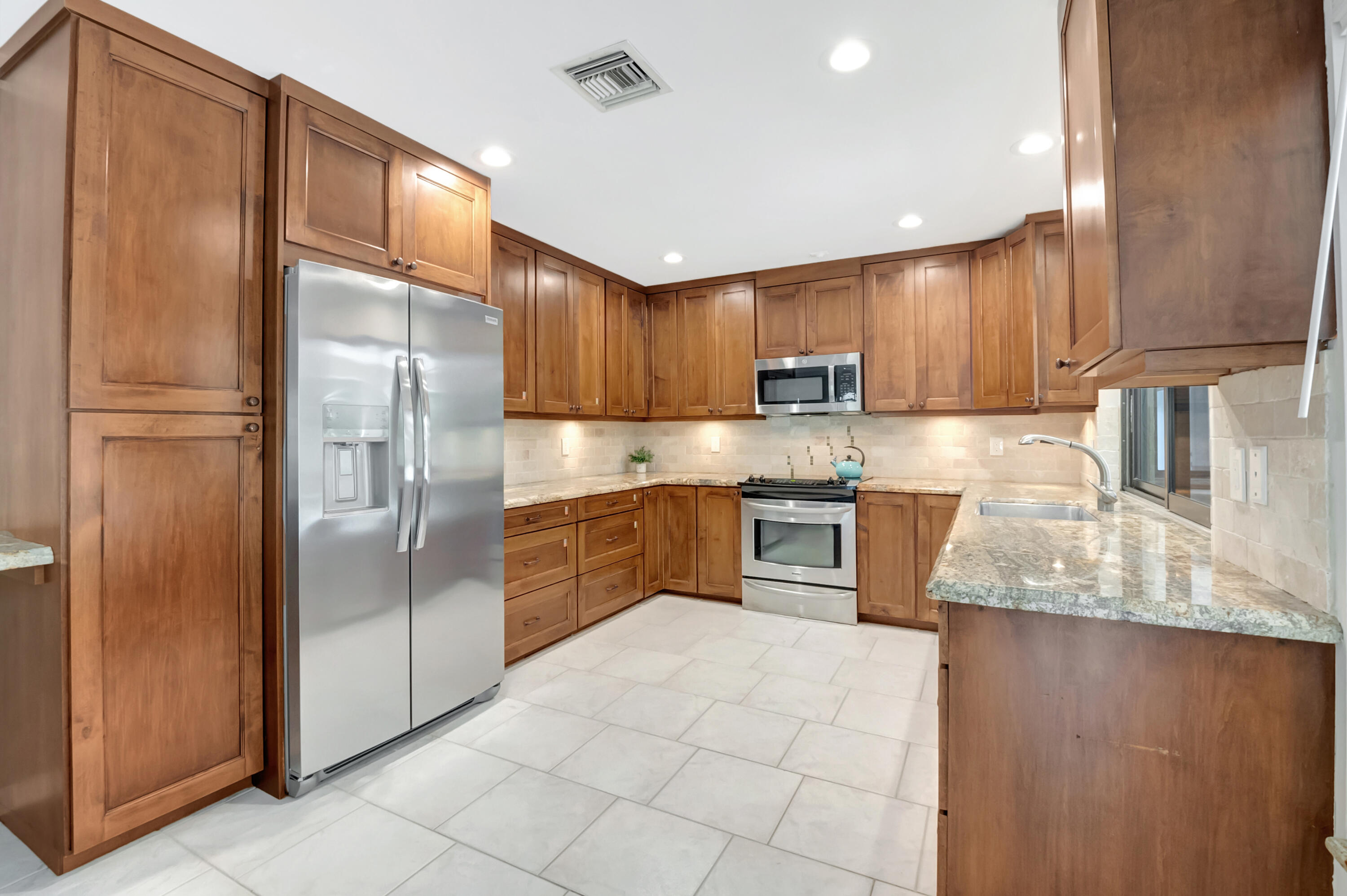 2244 NW 39th Drive
