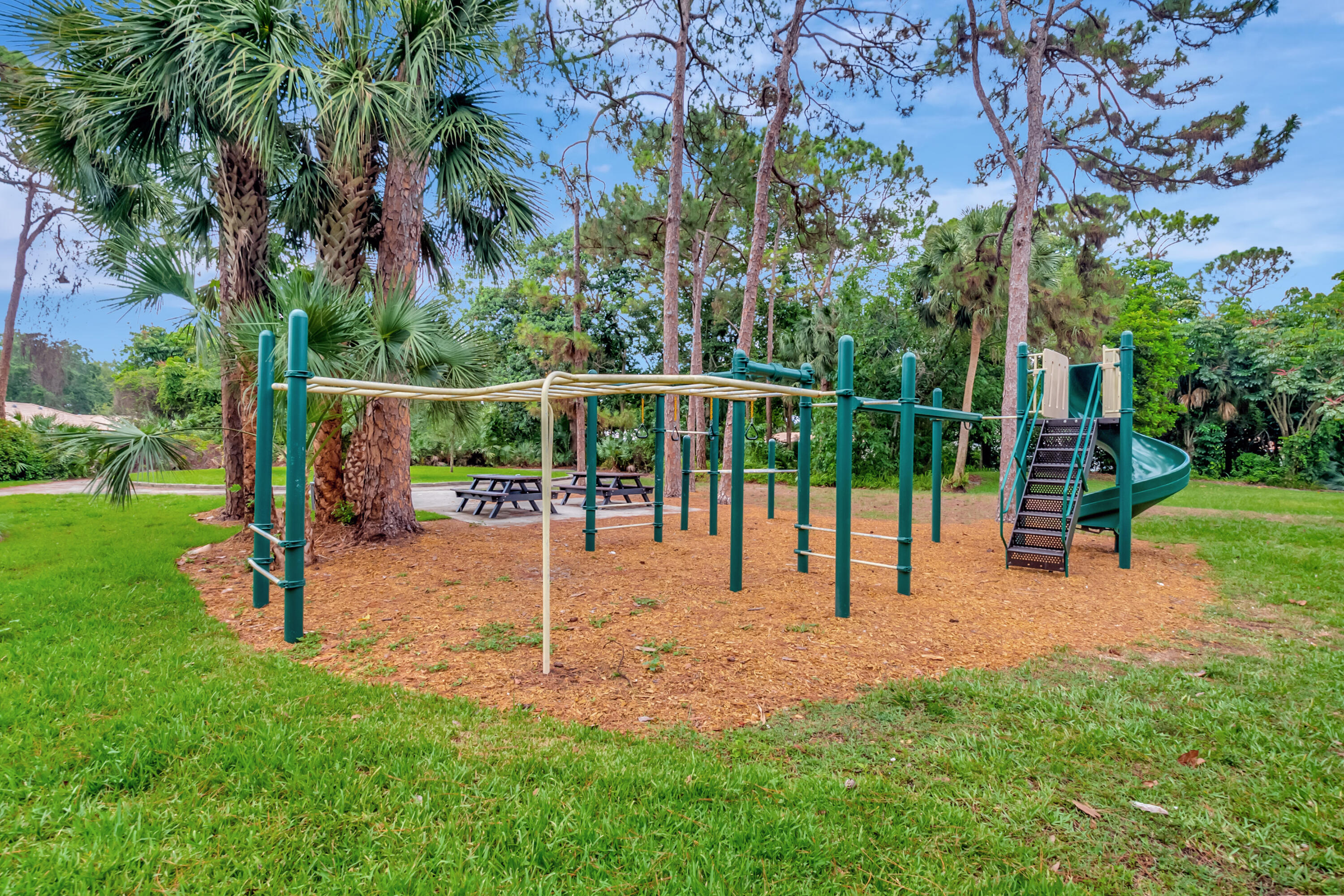 2244 NW 39th Drive