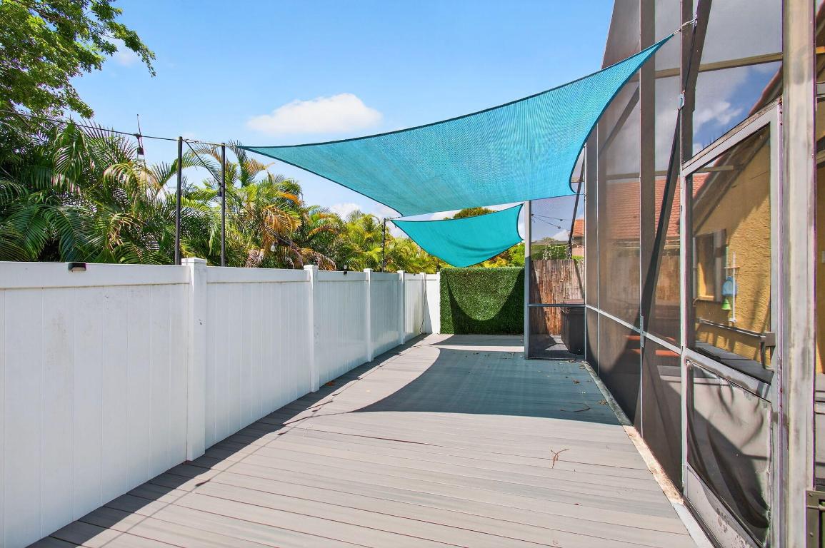 10332 Islander Drive