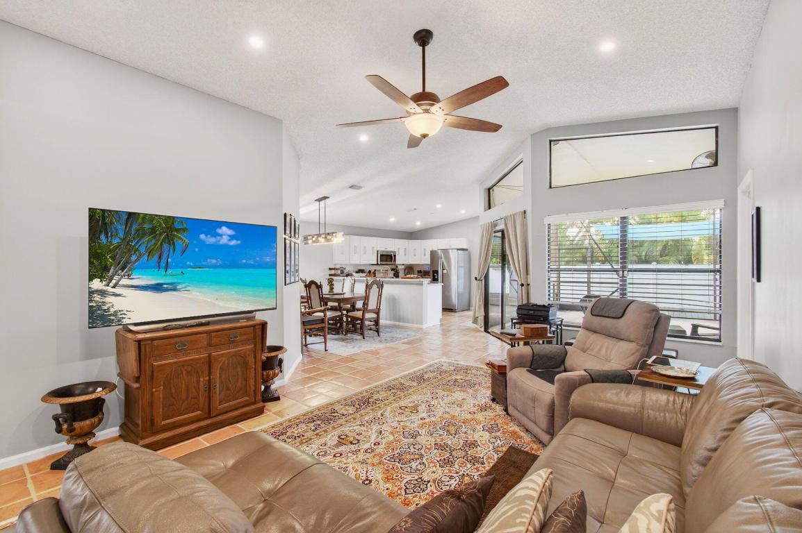 10332 Islander Drive