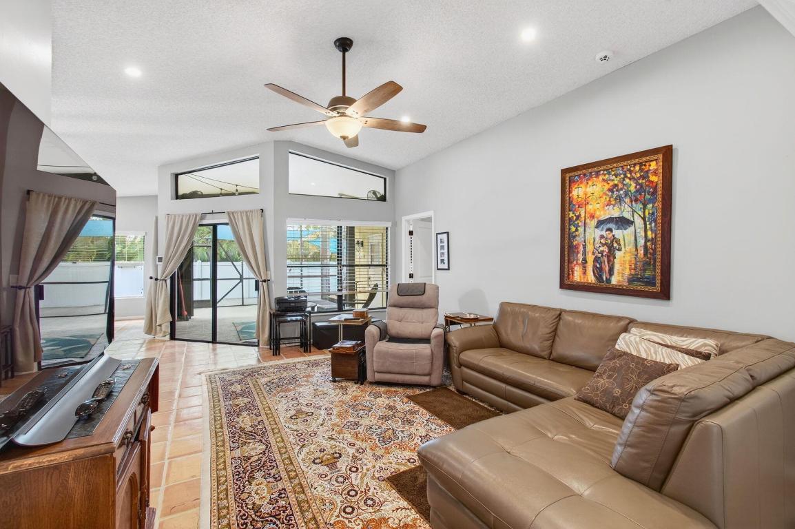 10332 Islander Drive