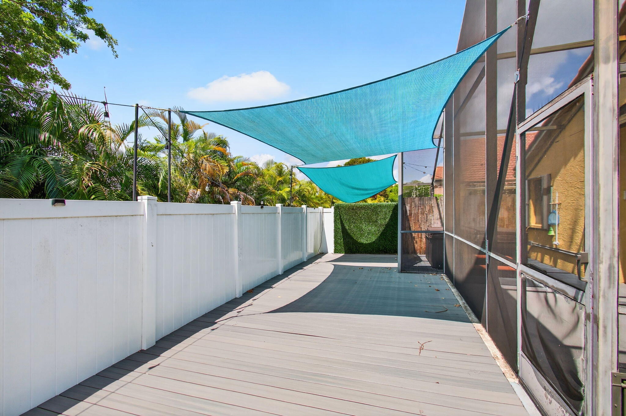 10332 Islander Drive