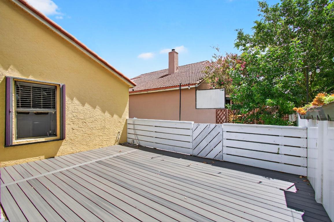 10332 Islander Drive