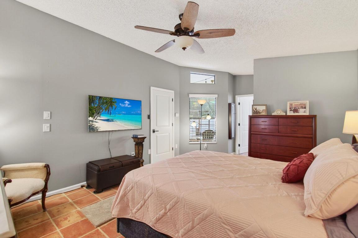 10332 Islander Drive