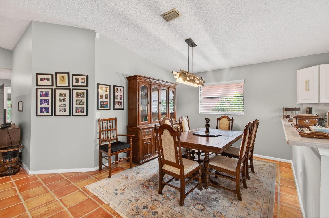 10332 Islander Drive