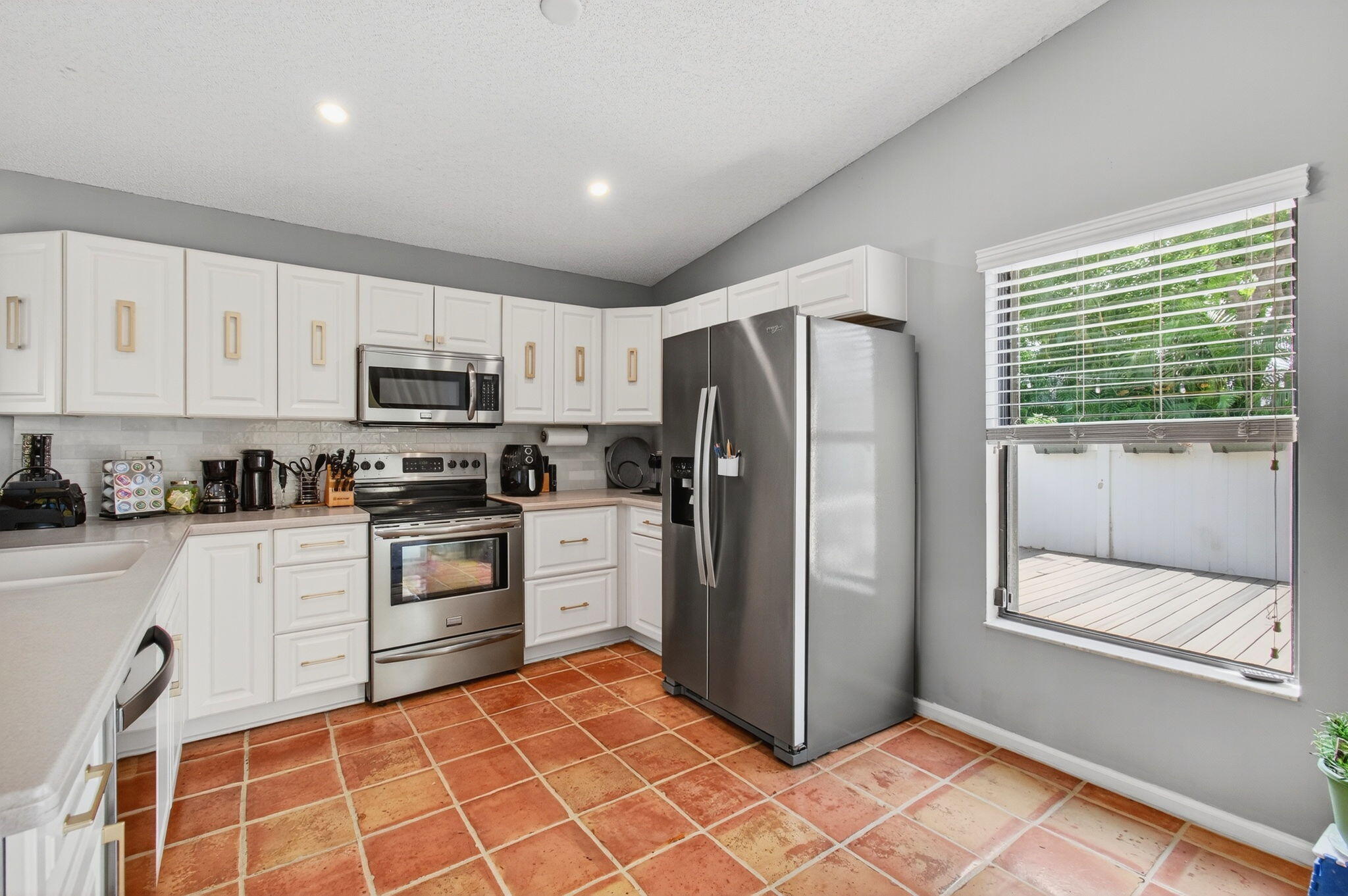 10332 Islander Drive