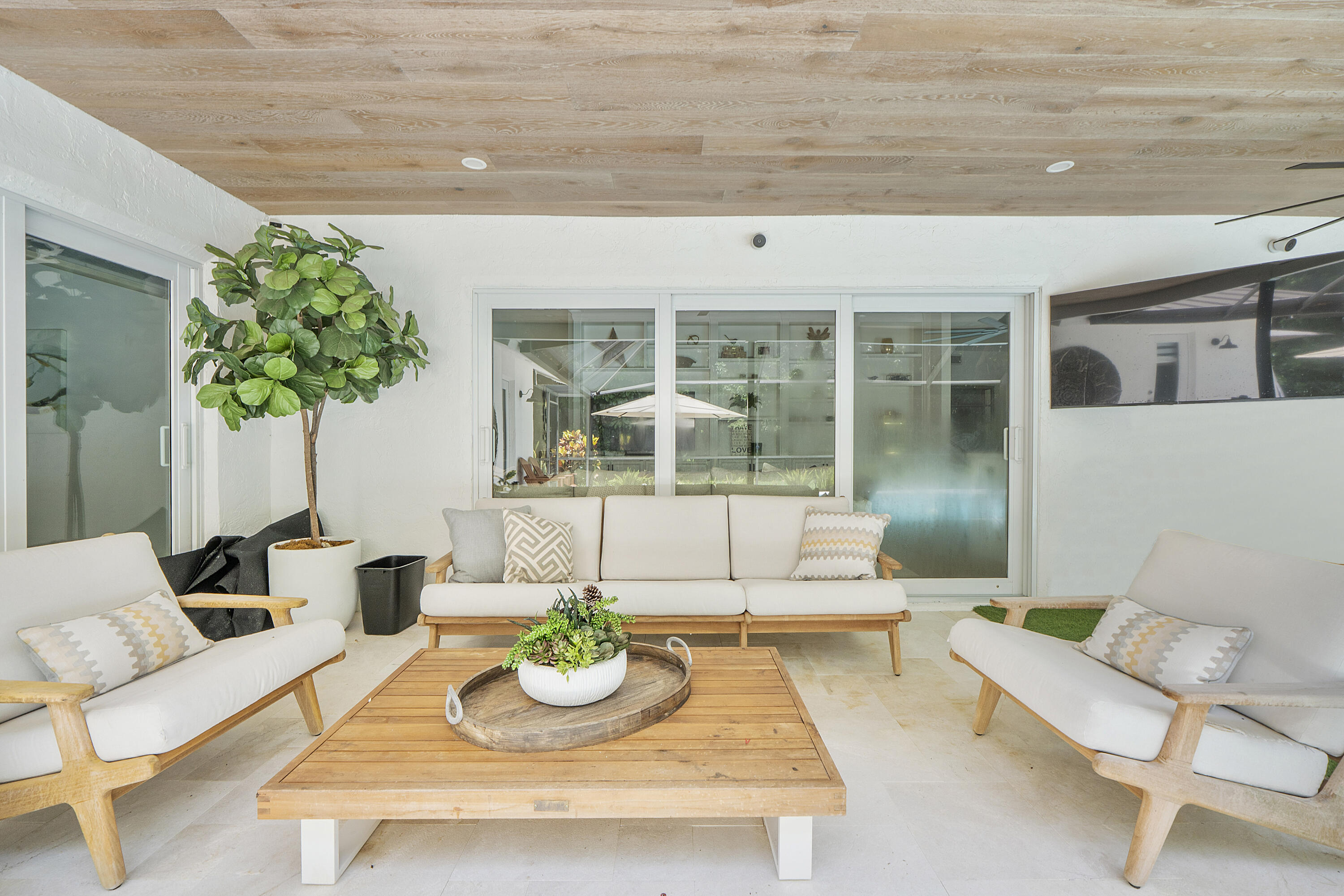 2421 NW 36th Street