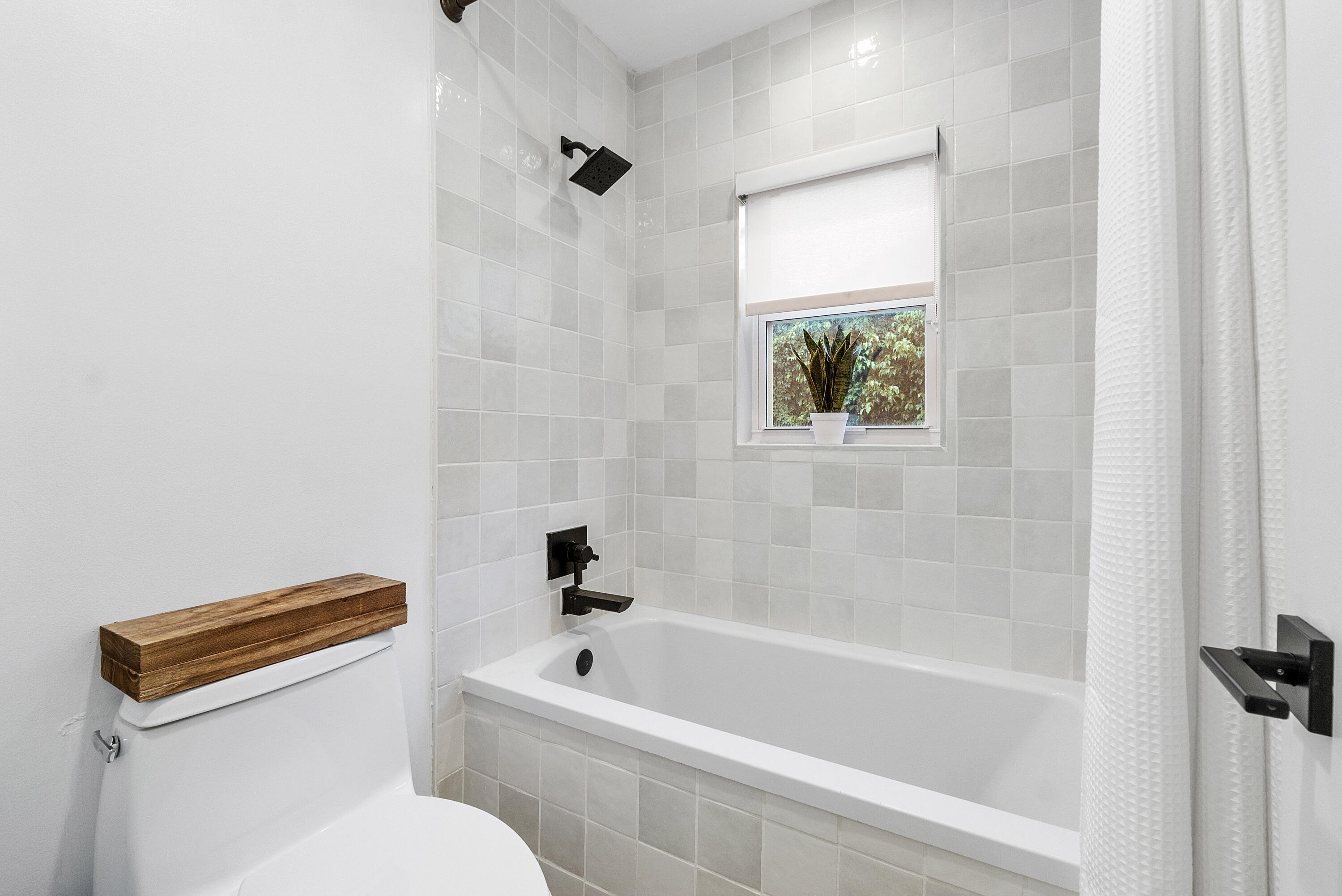 2421 NW 36th Street