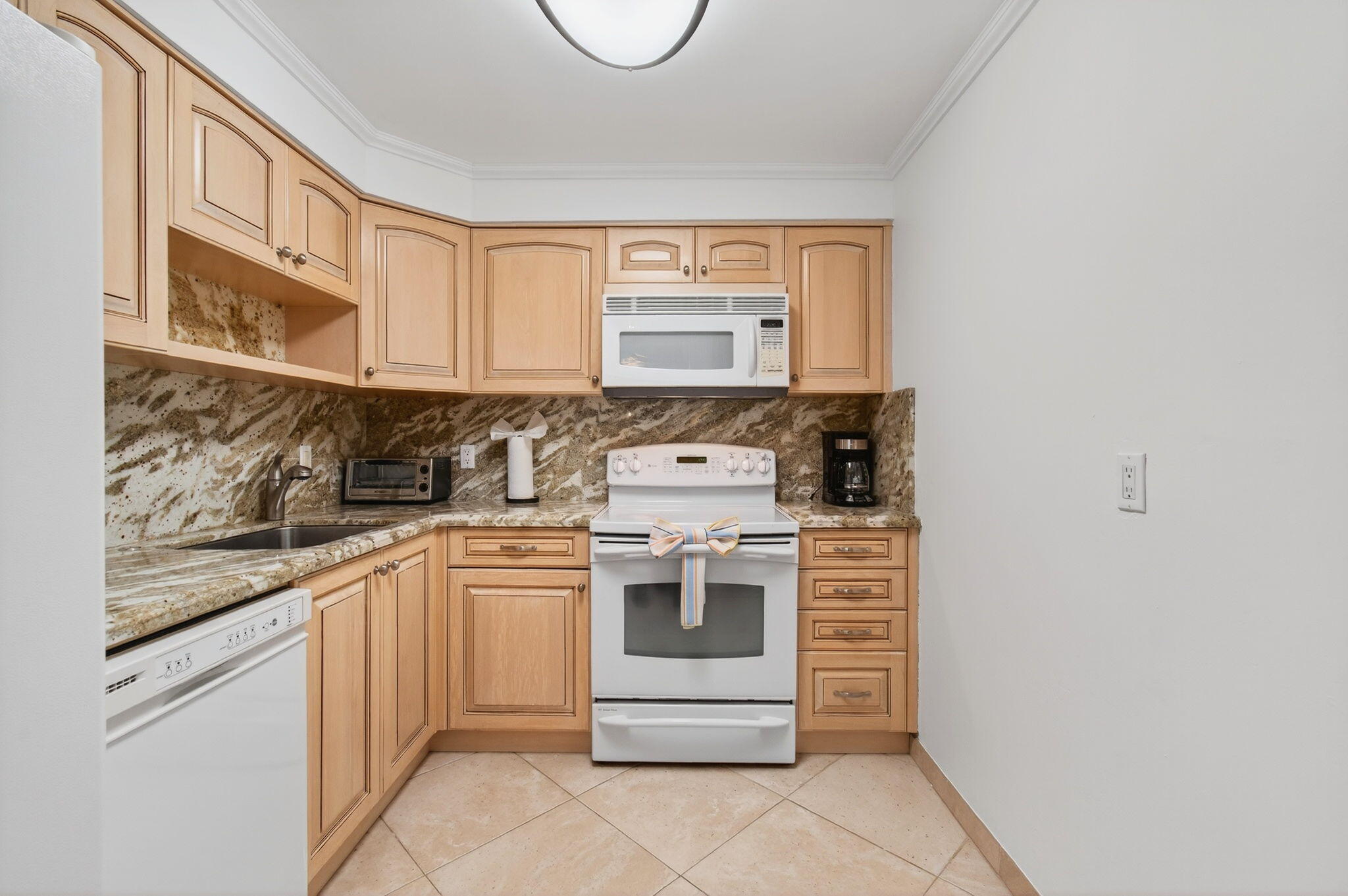4511 S Ocean Boulevard 1004