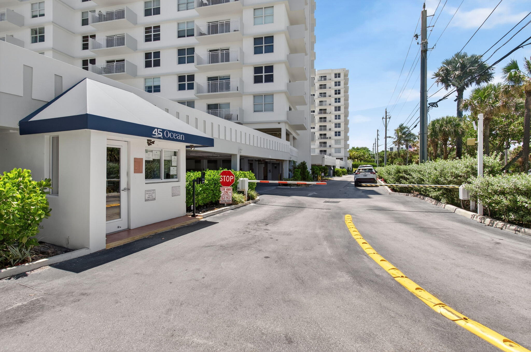 4511 S Ocean Boulevard 1004