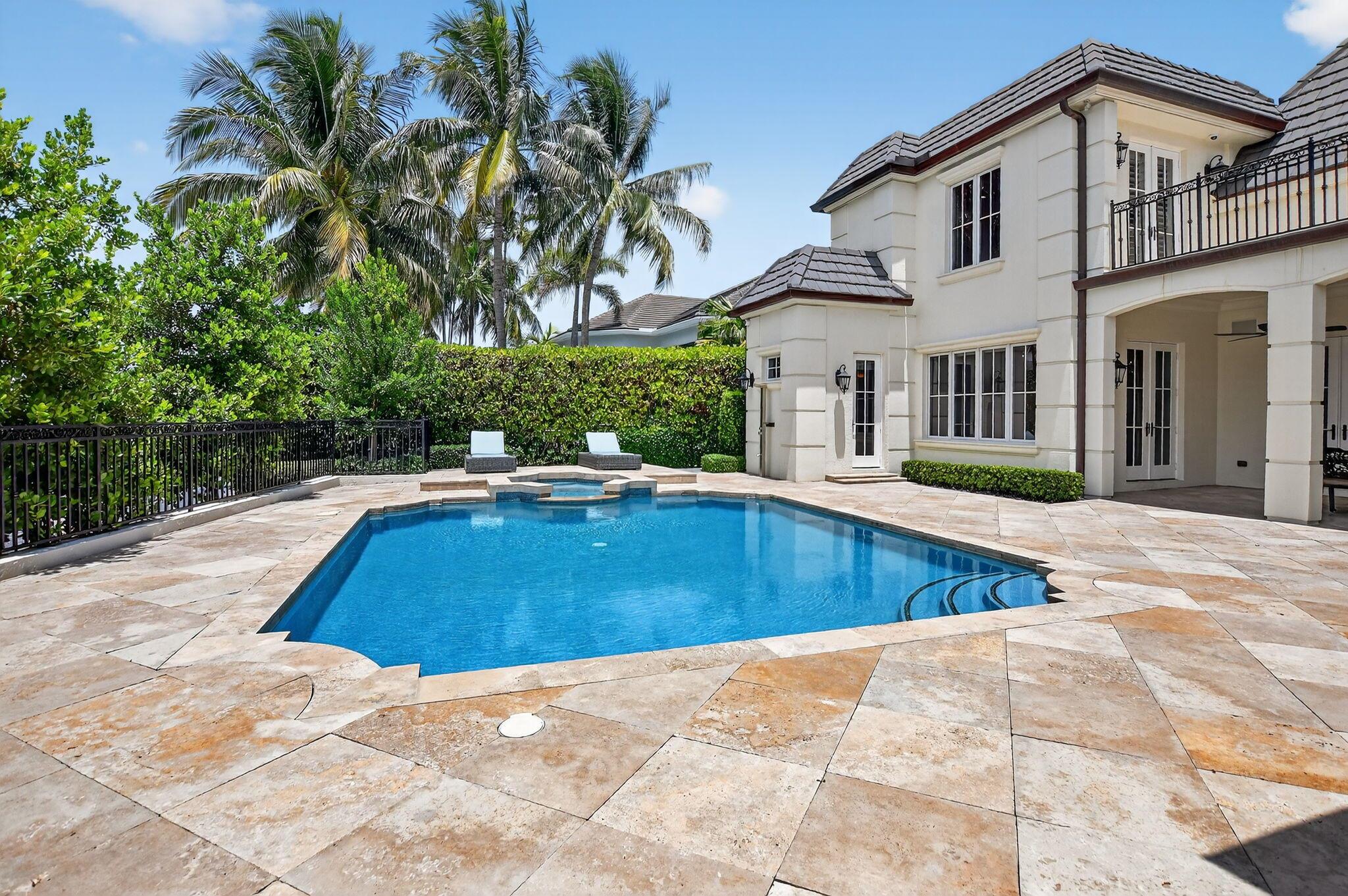 377 E Coconut Palm Road